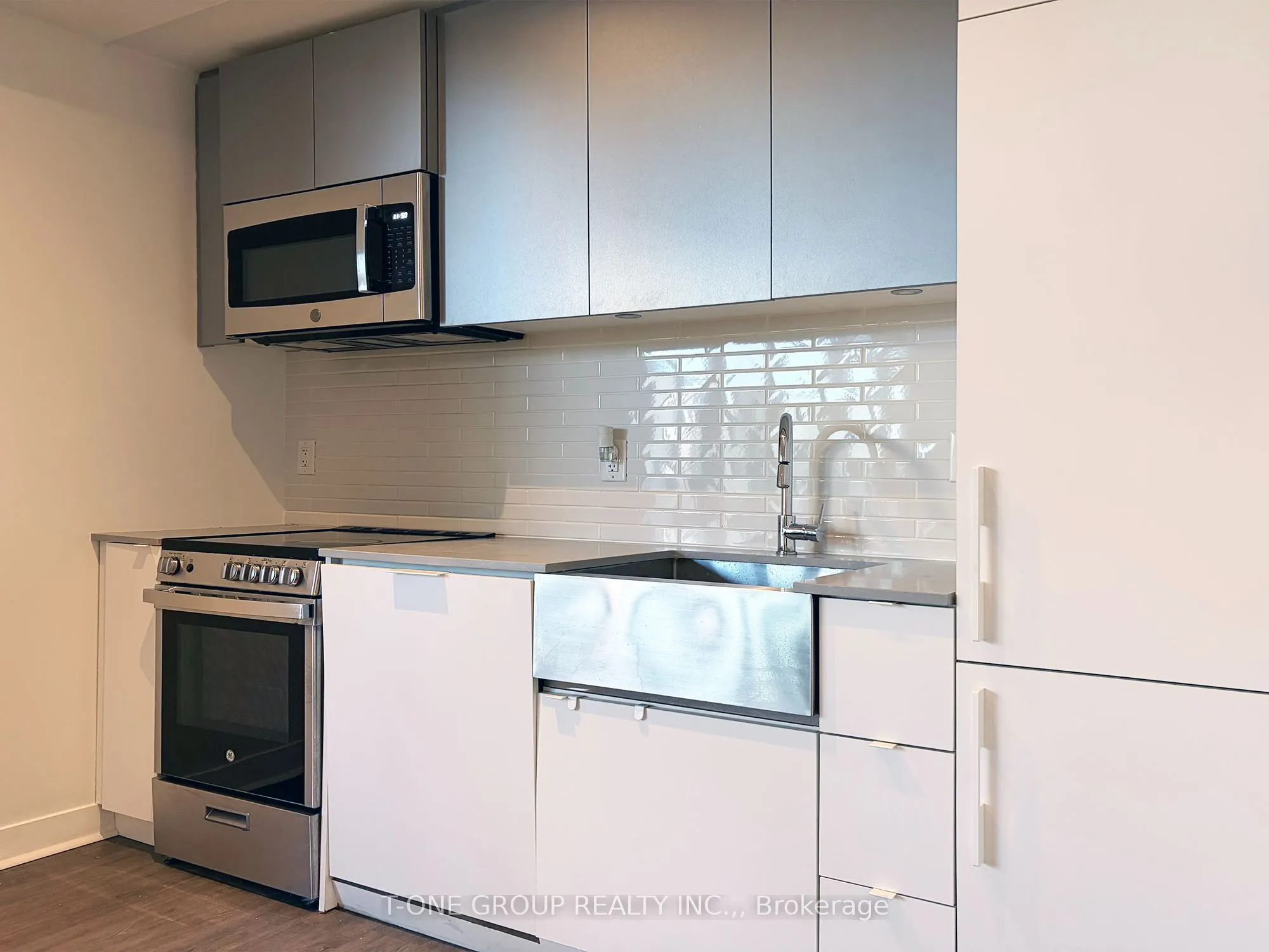 270 Dufferin Street #312