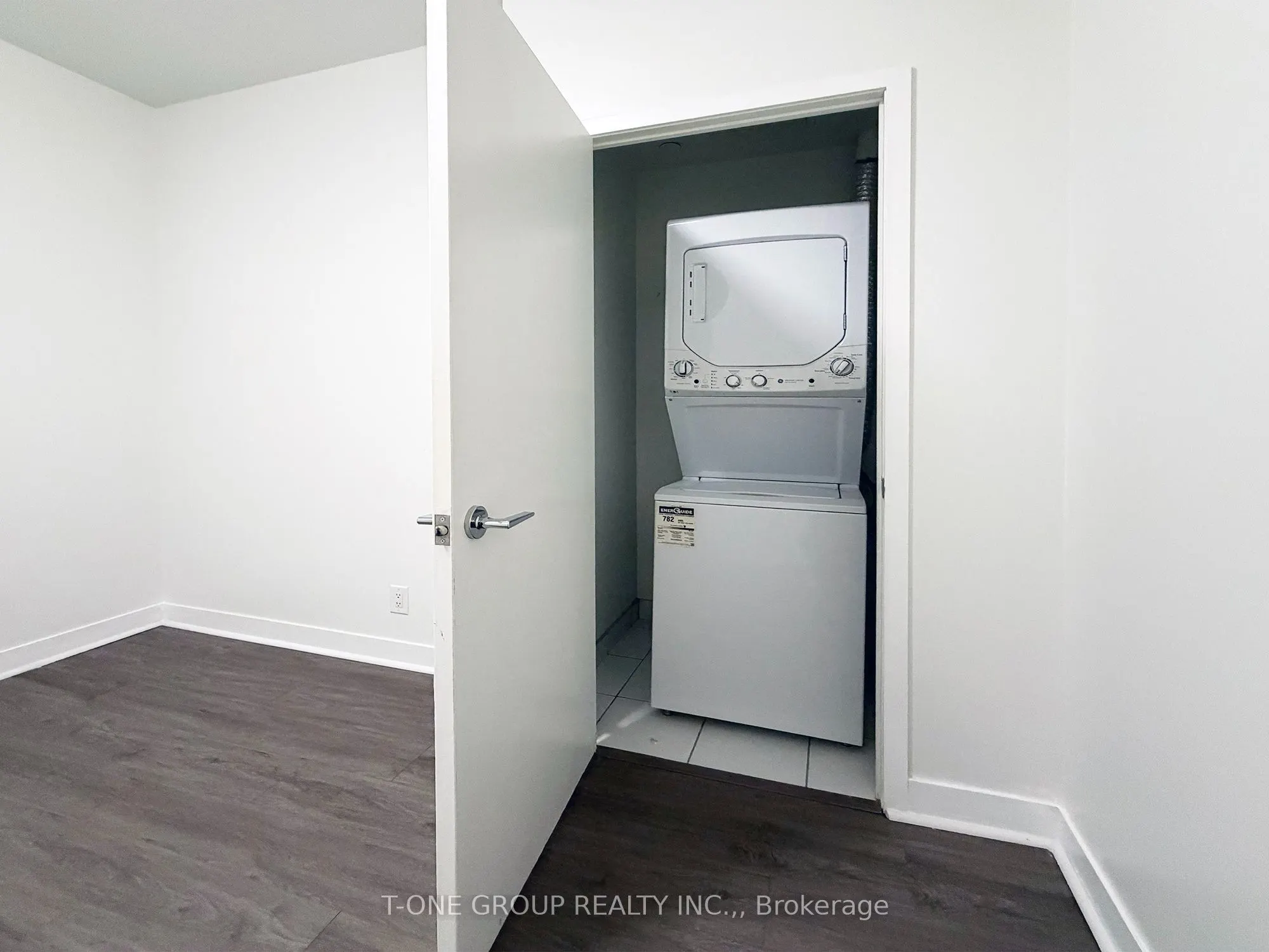 270 Dufferin Street #312