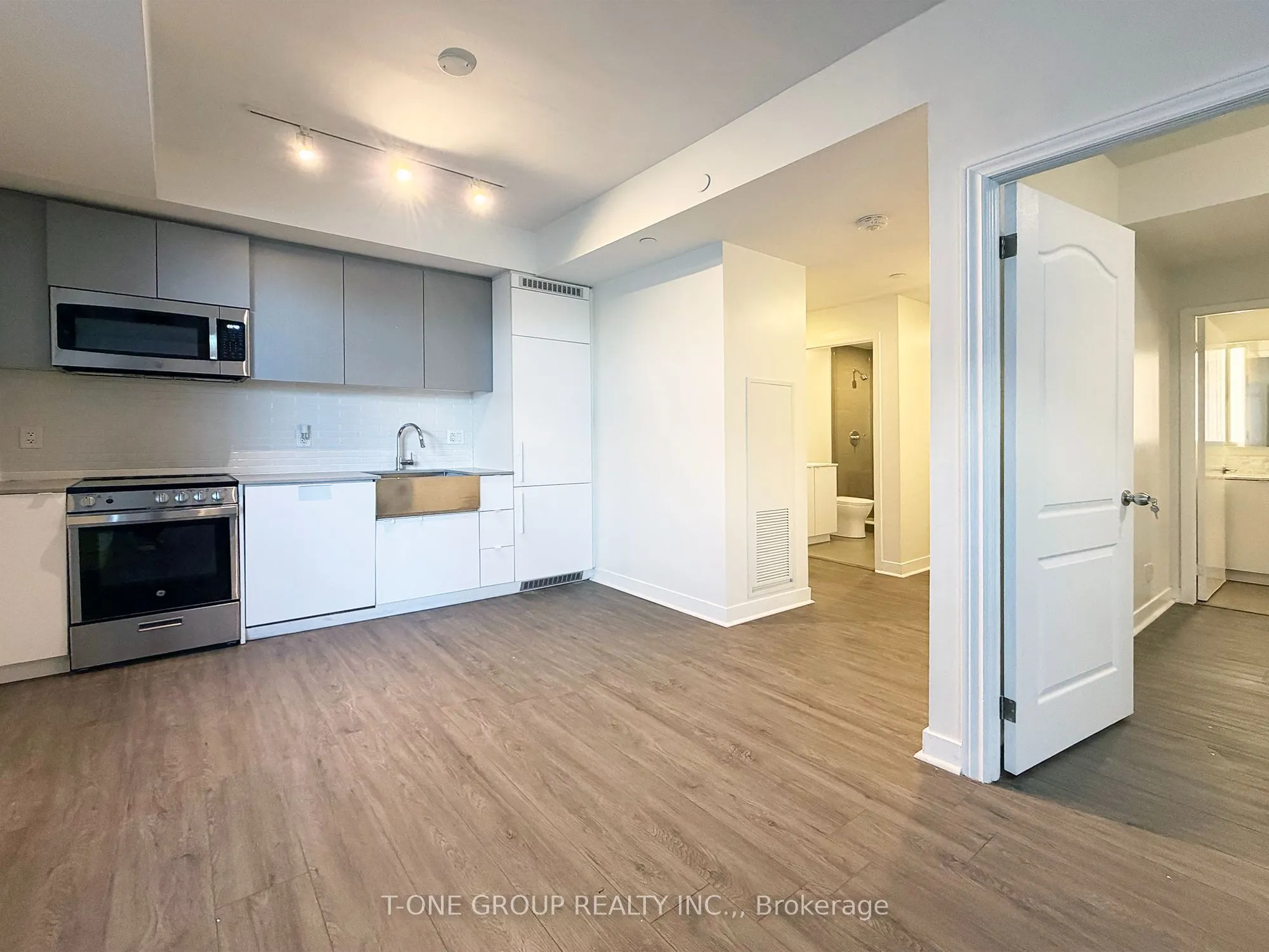 270 Dufferin Street #312