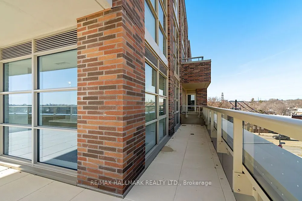 1787 St Clair Avenue W #426
