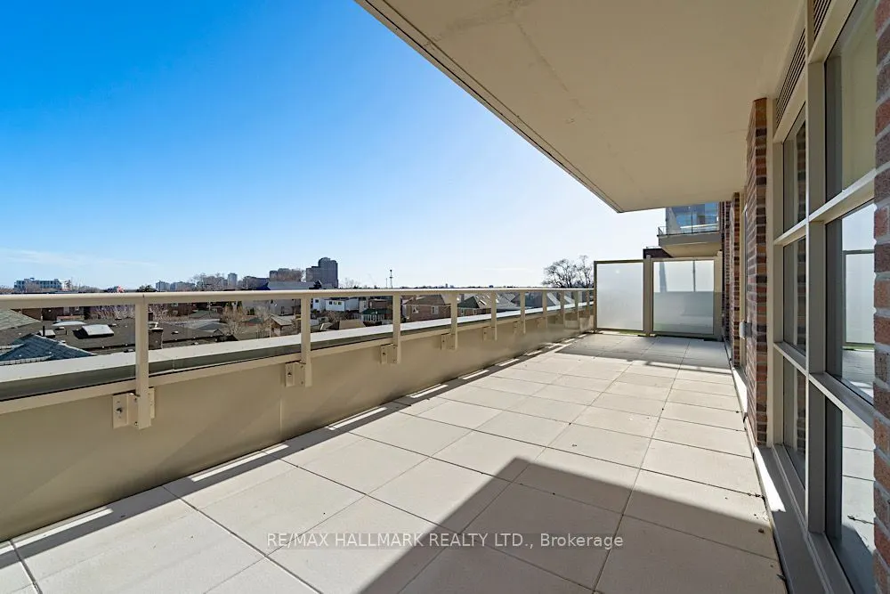 1787 St Clair Avenue W #426