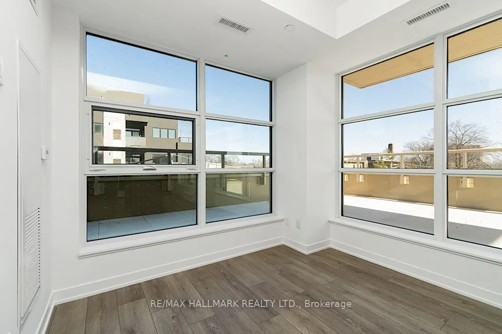 1787 St Clair Avenue W #426