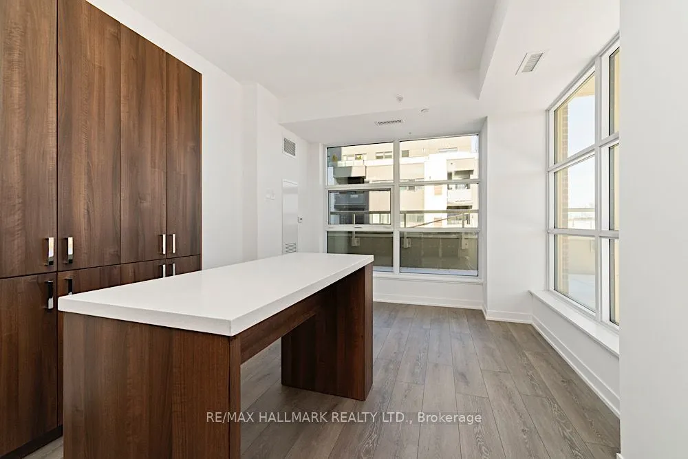 1787 St Clair Avenue W #426
