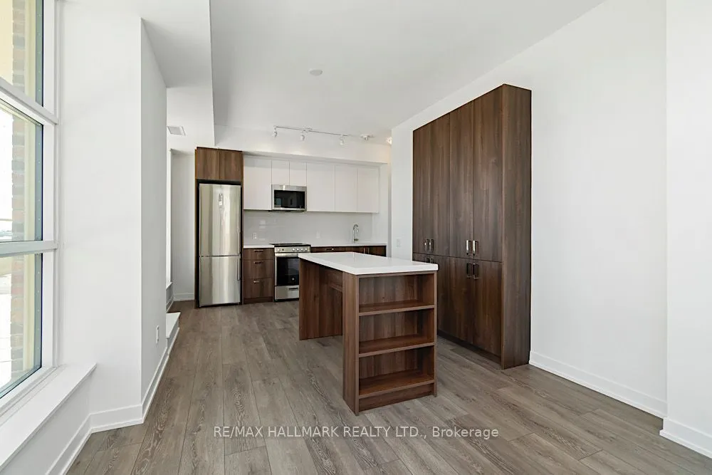 1787 St Clair Avenue W #426