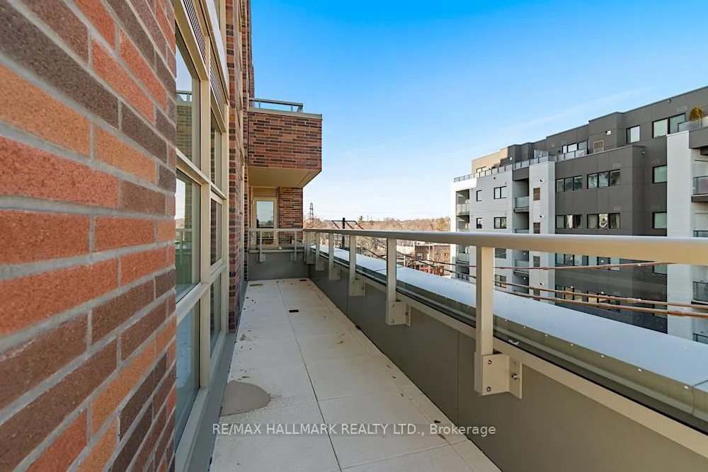 1787 St Clair Avenue W #426