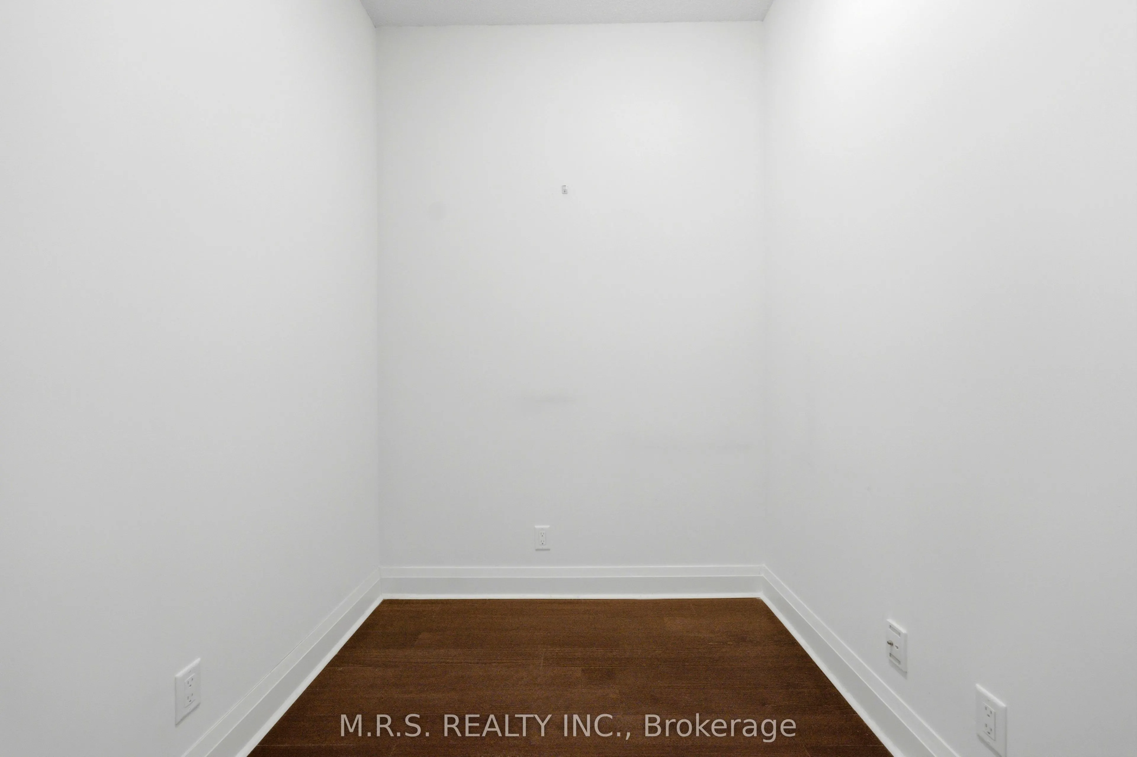1185 The Queensway Avenue #607