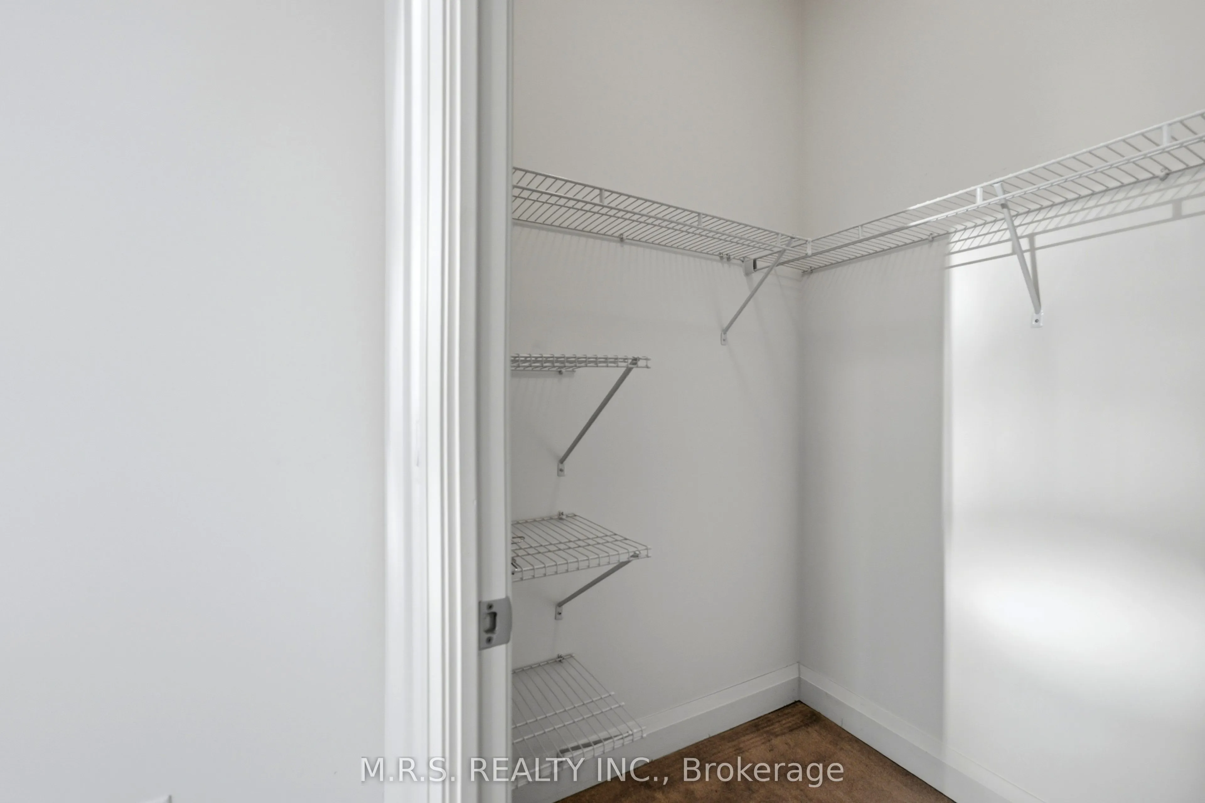 1185 The Queensway Avenue #607