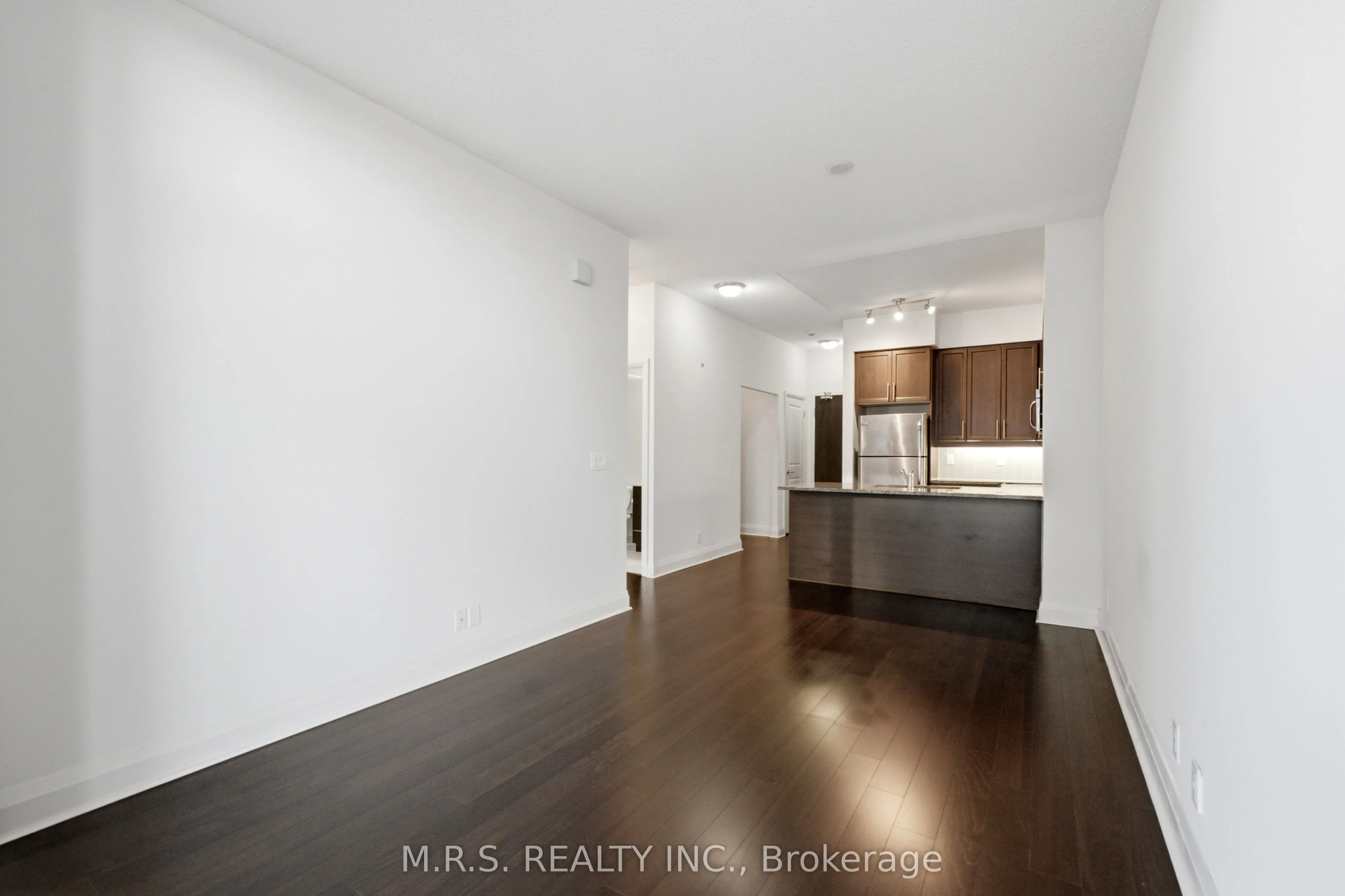1185 The Queensway Avenue #607