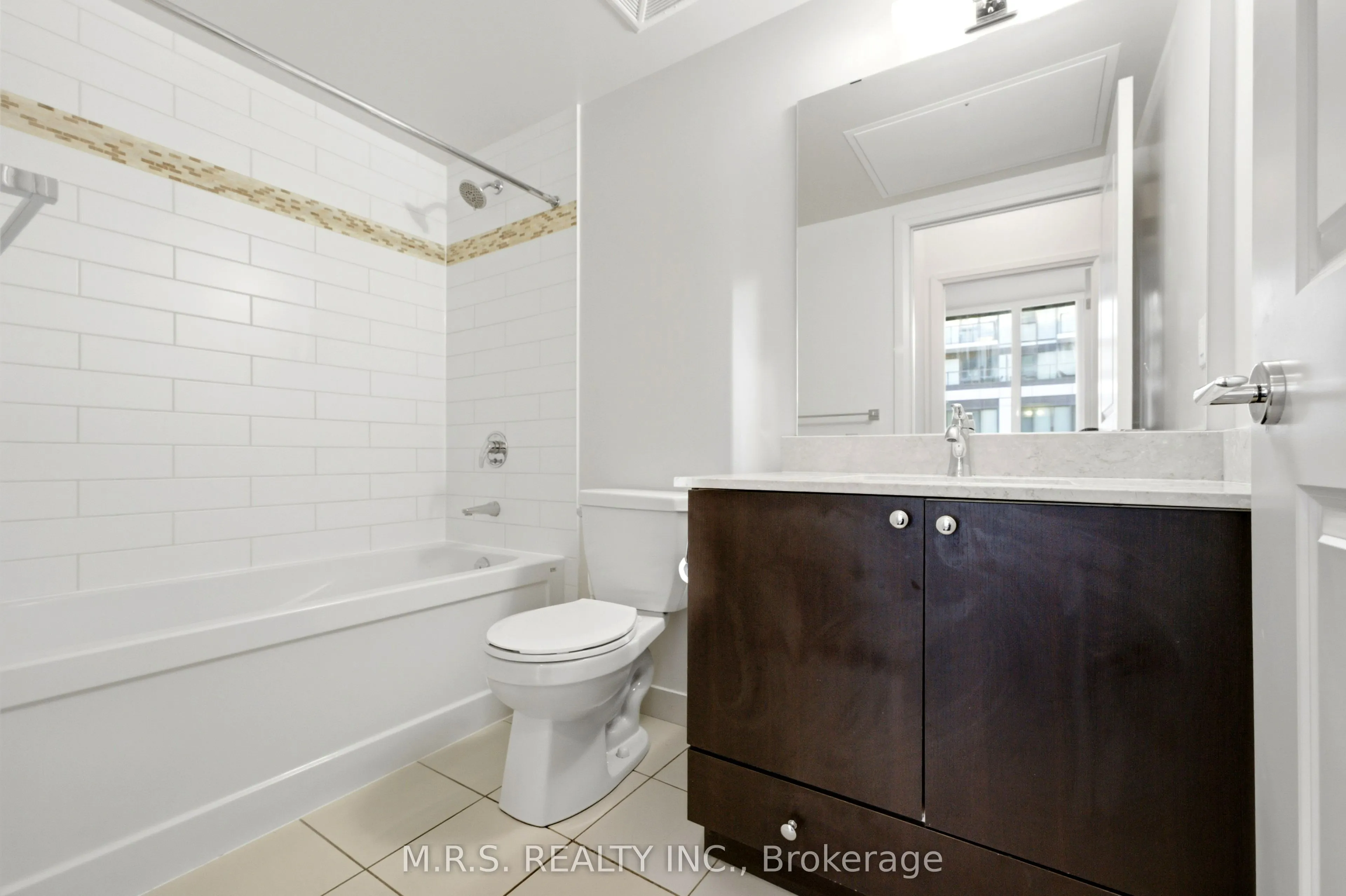 1185 The Queensway Avenue #607