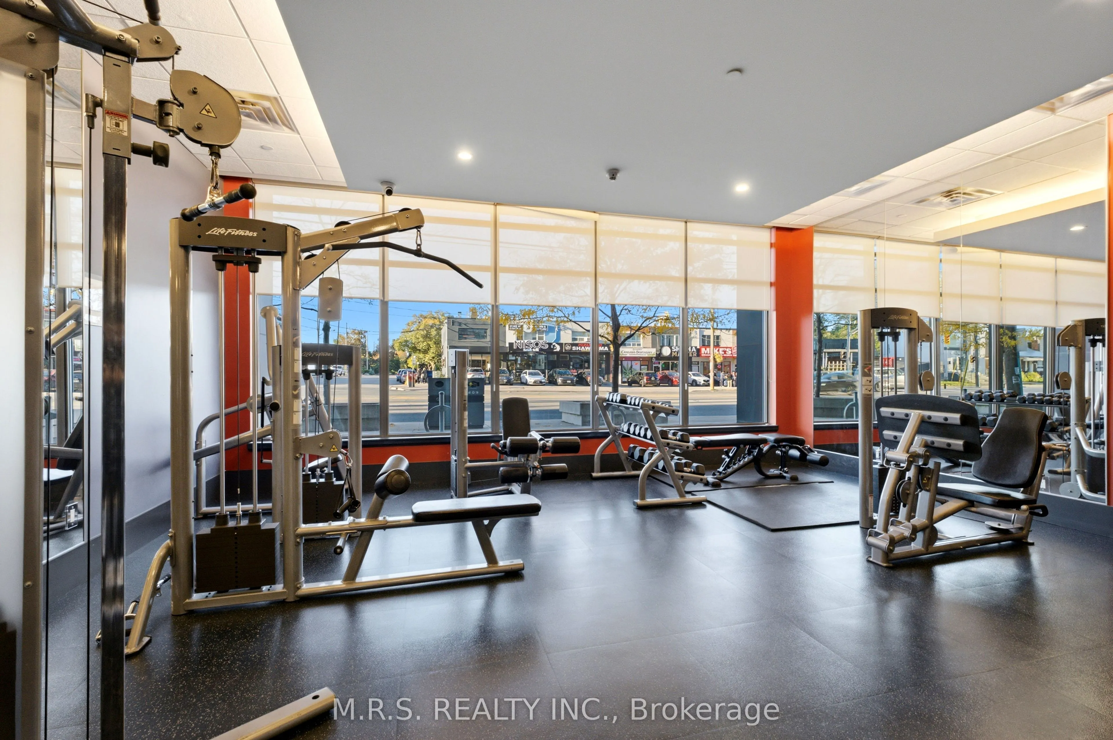 1185 The Queensway Avenue #607