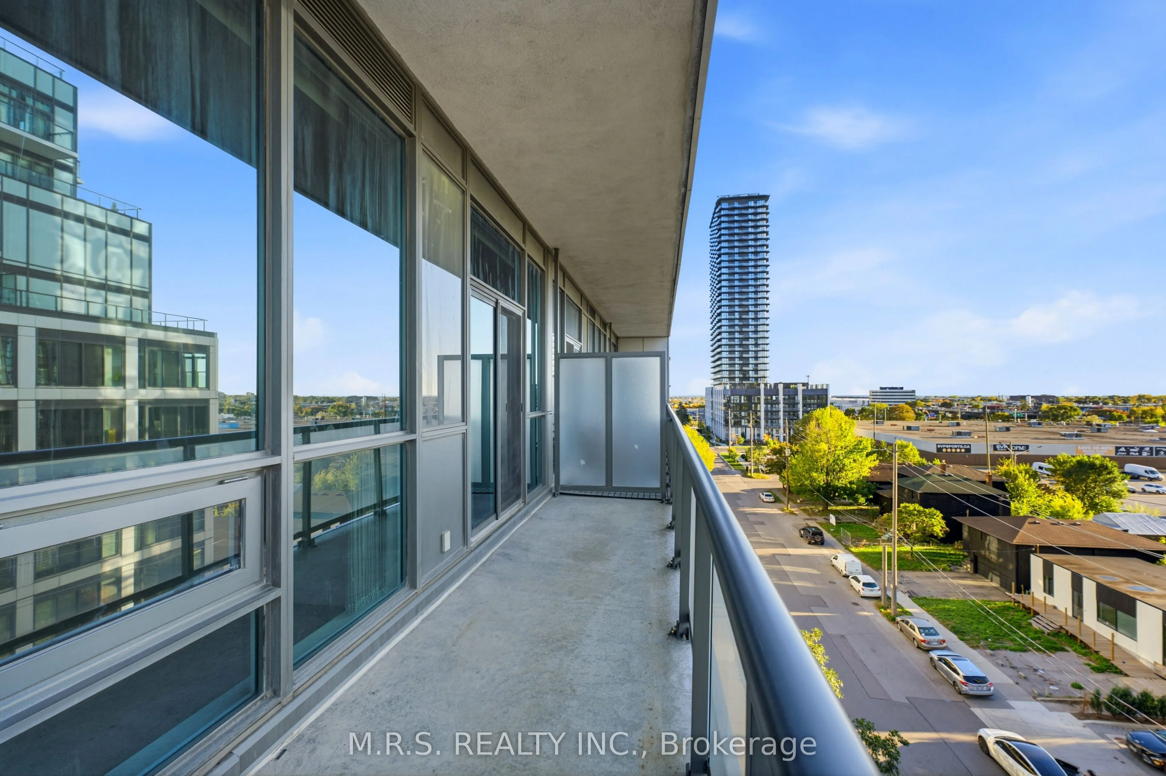 1185 The Queensway Avenue #607