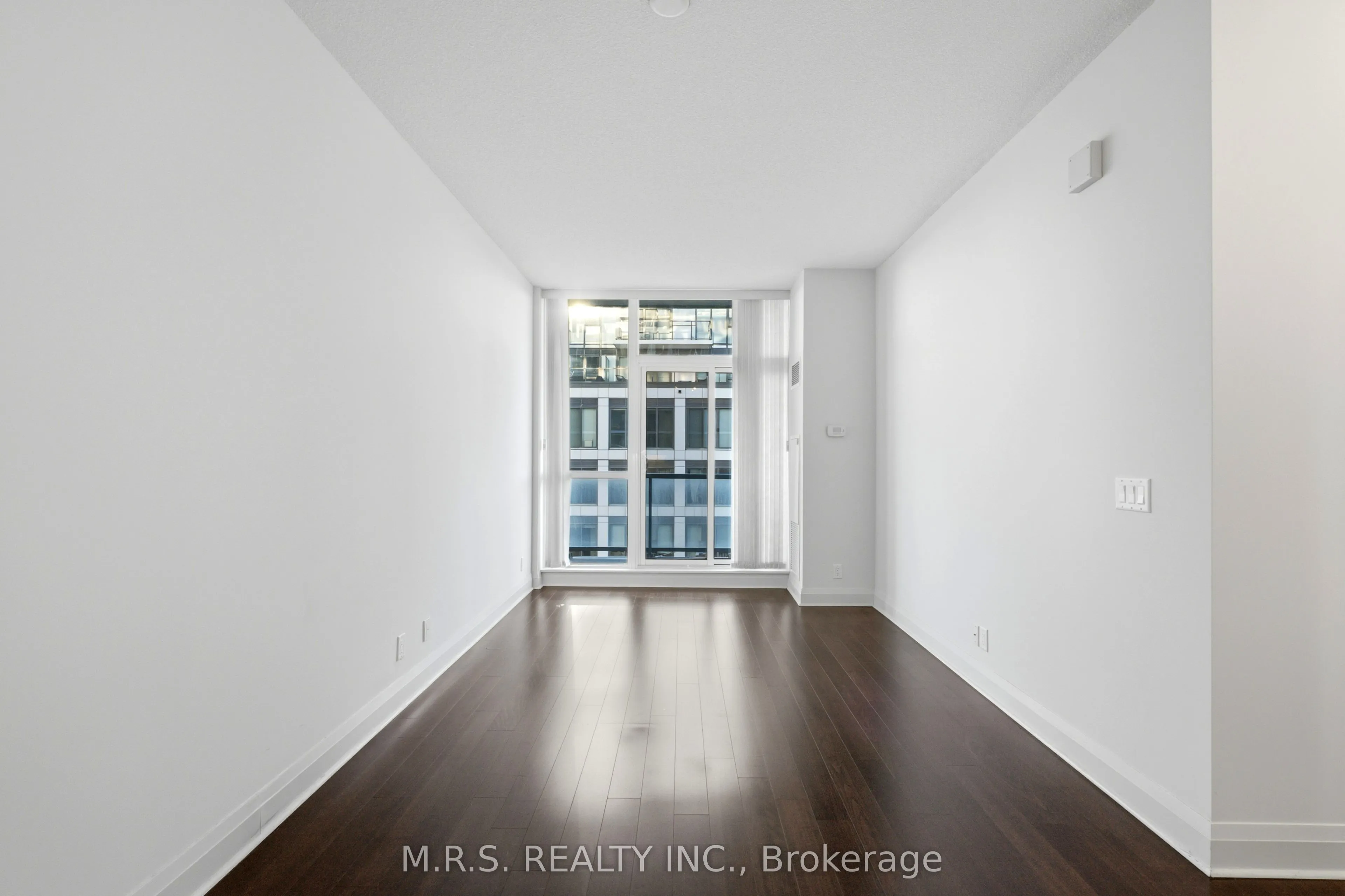 1185 The Queensway Avenue #607