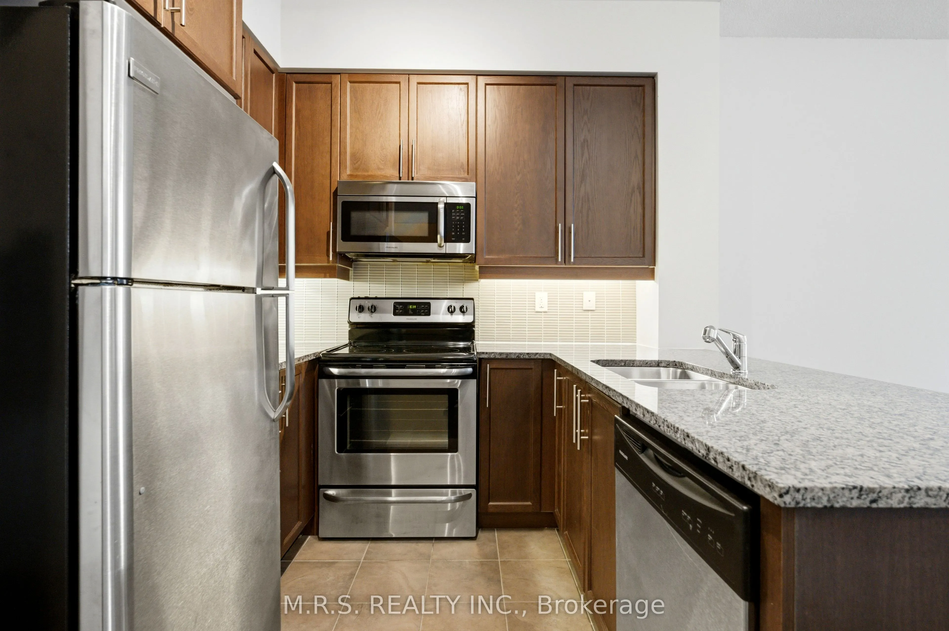 1185 The Queensway Avenue #607