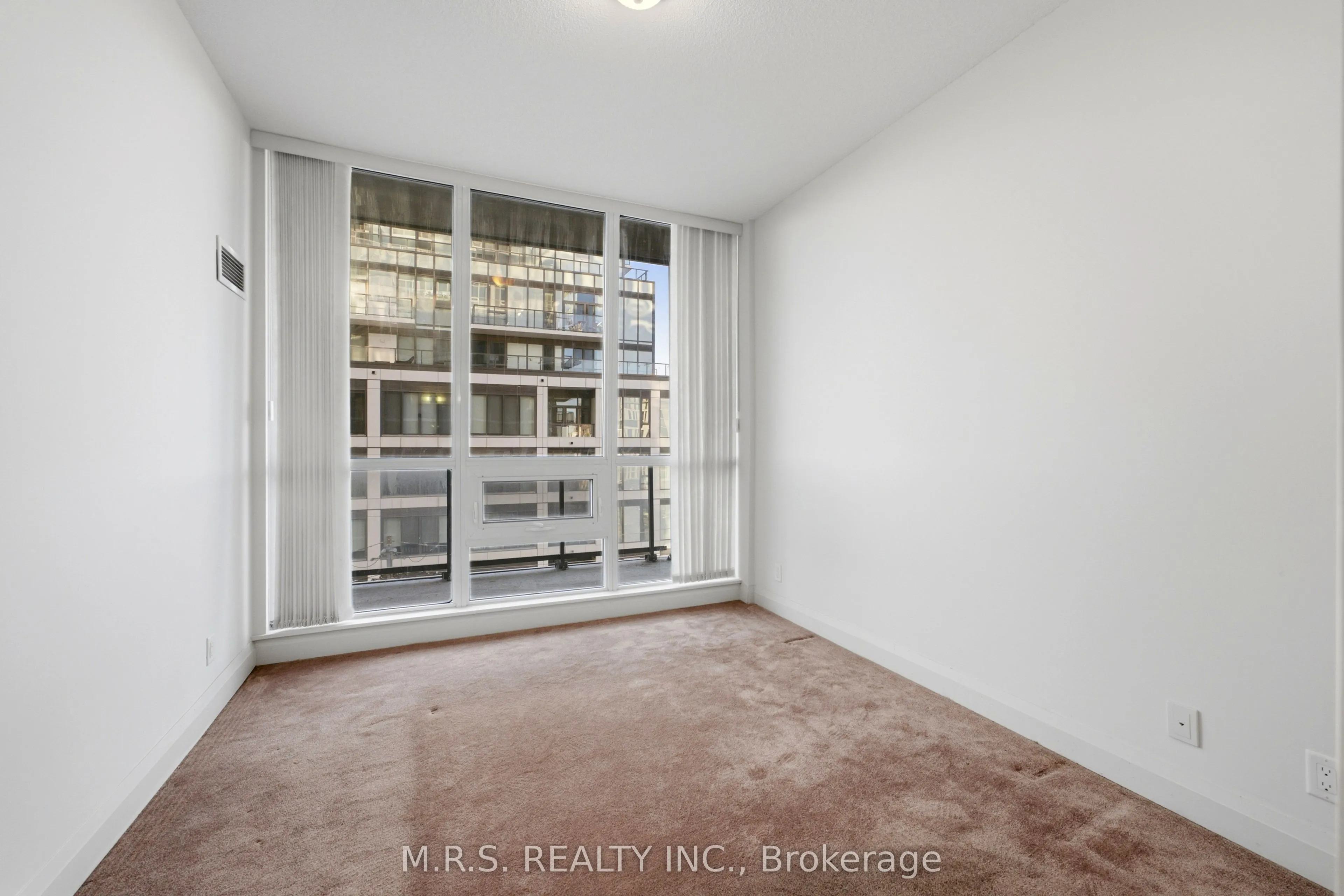 1185 The Queensway Avenue #607