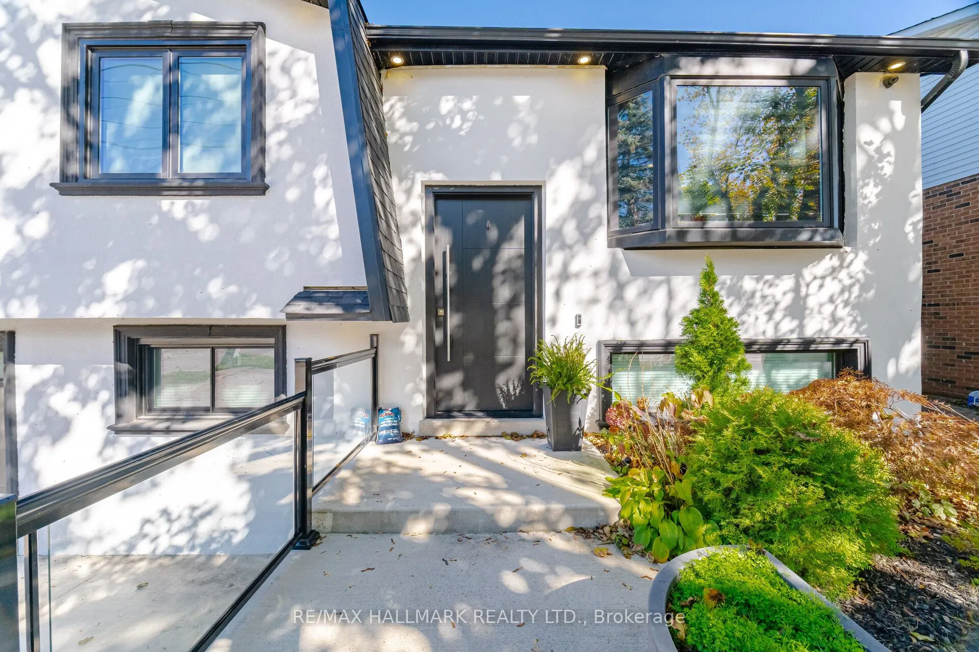 407 Bronte Road