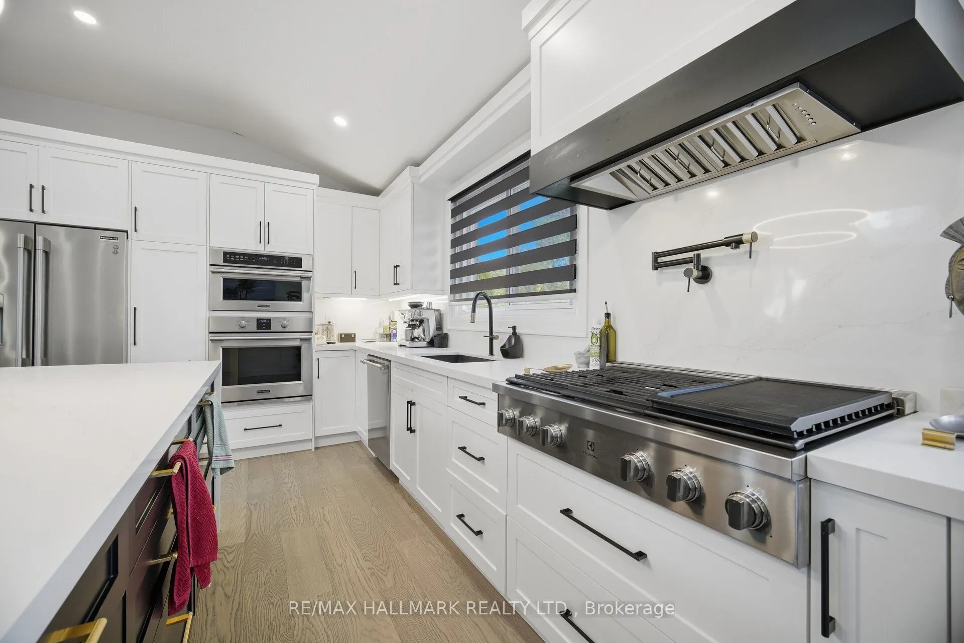 407 Bronte Road
