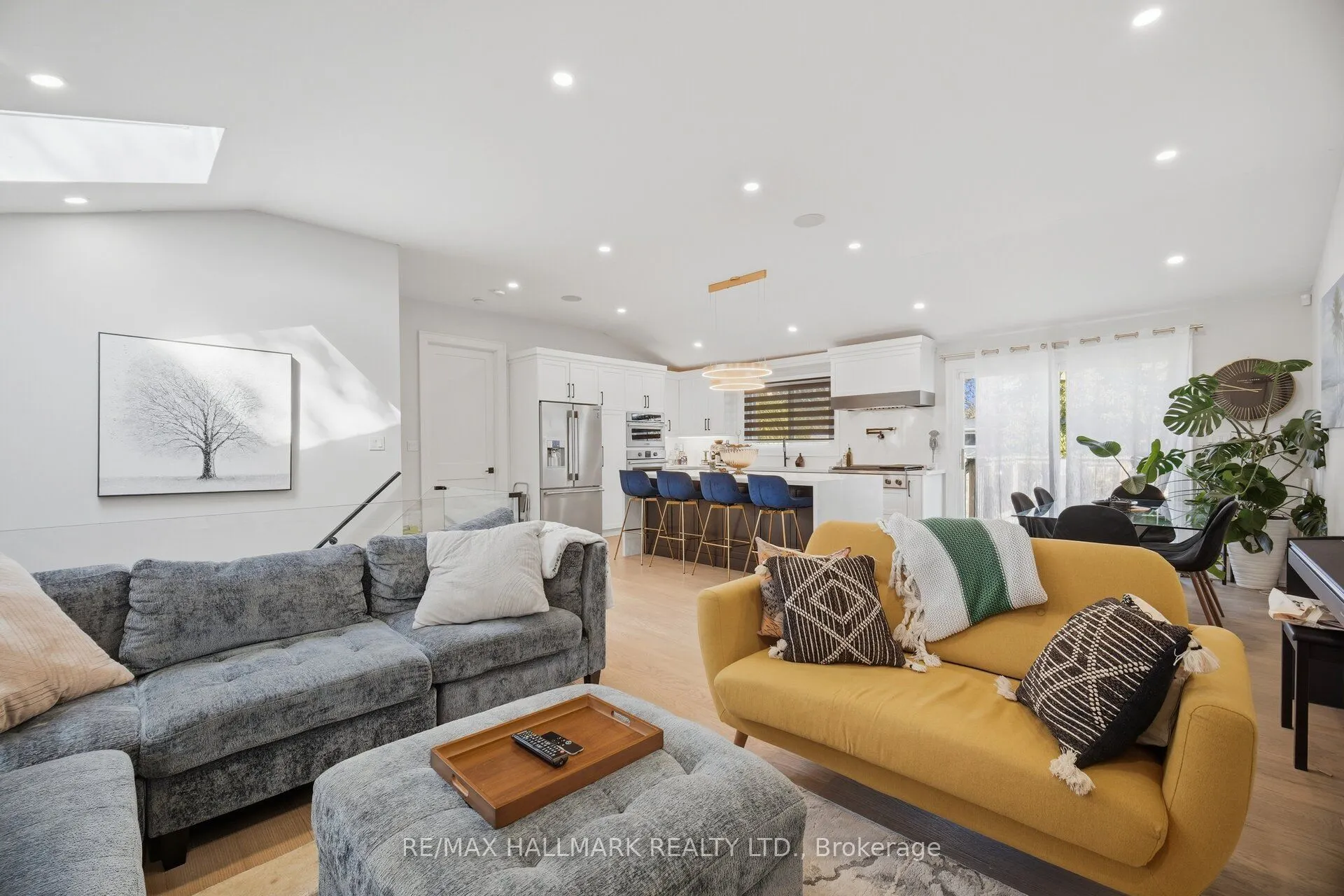 407 Bronte Road