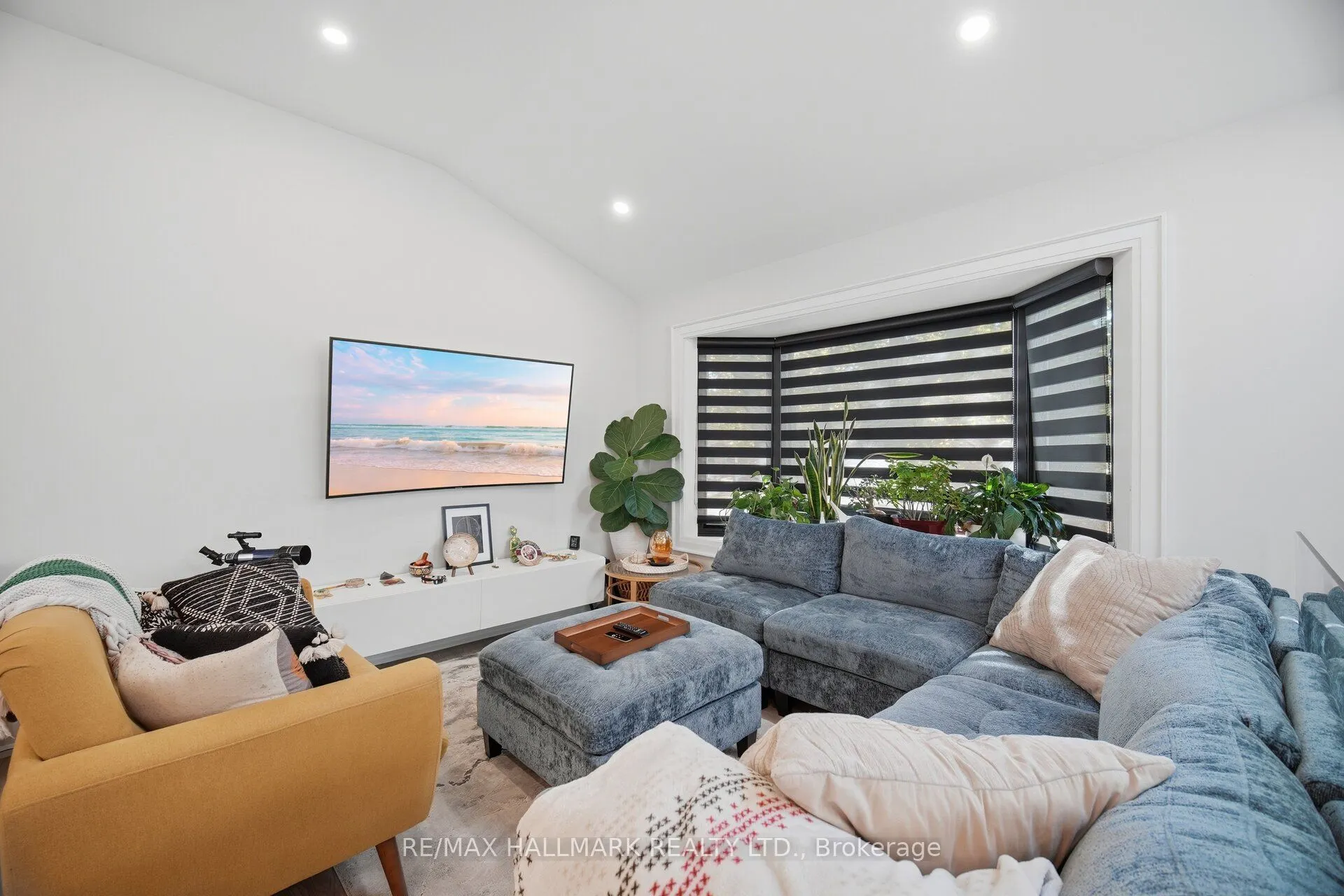 407 Bronte Road