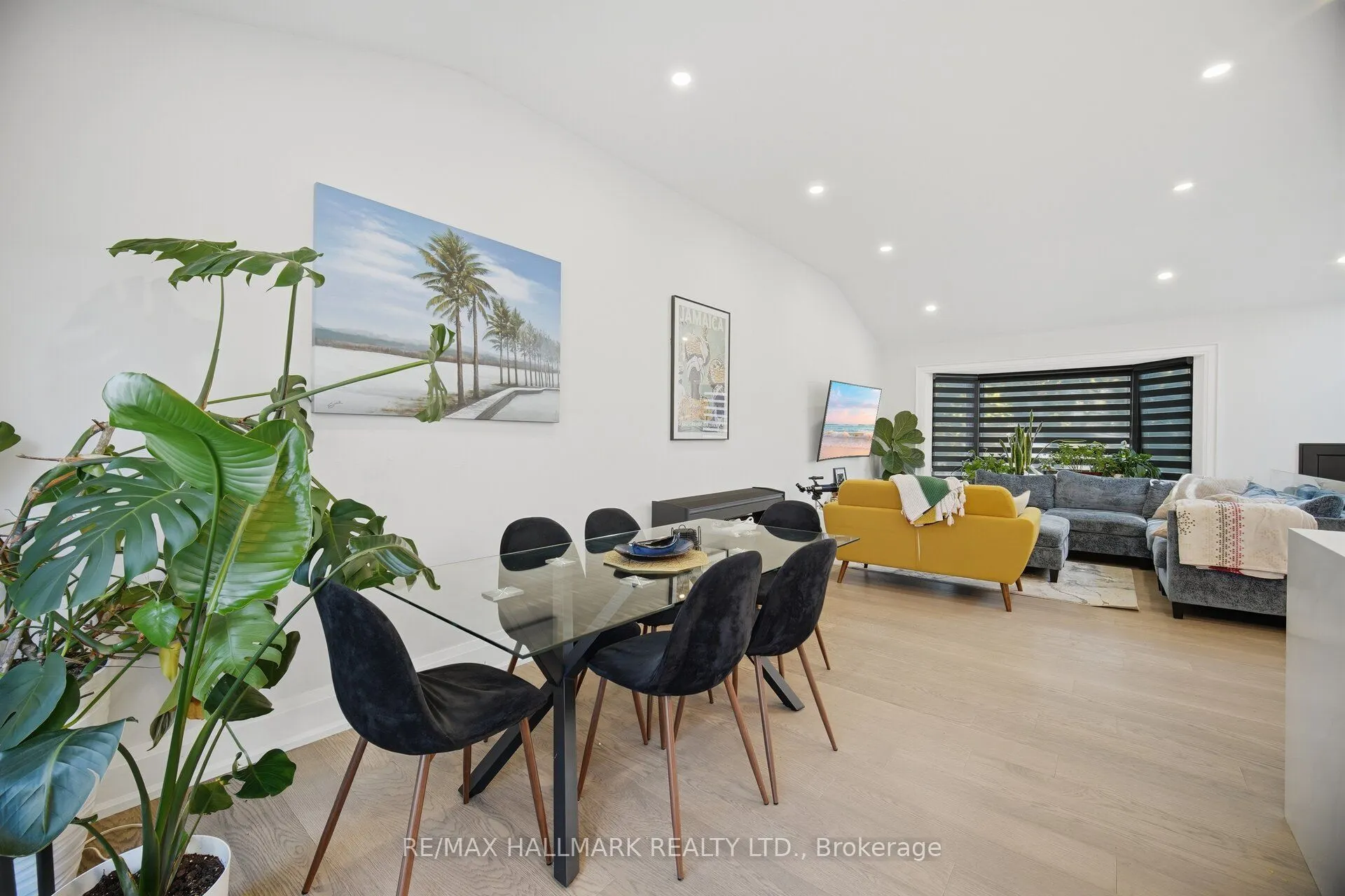 407 Bronte Road