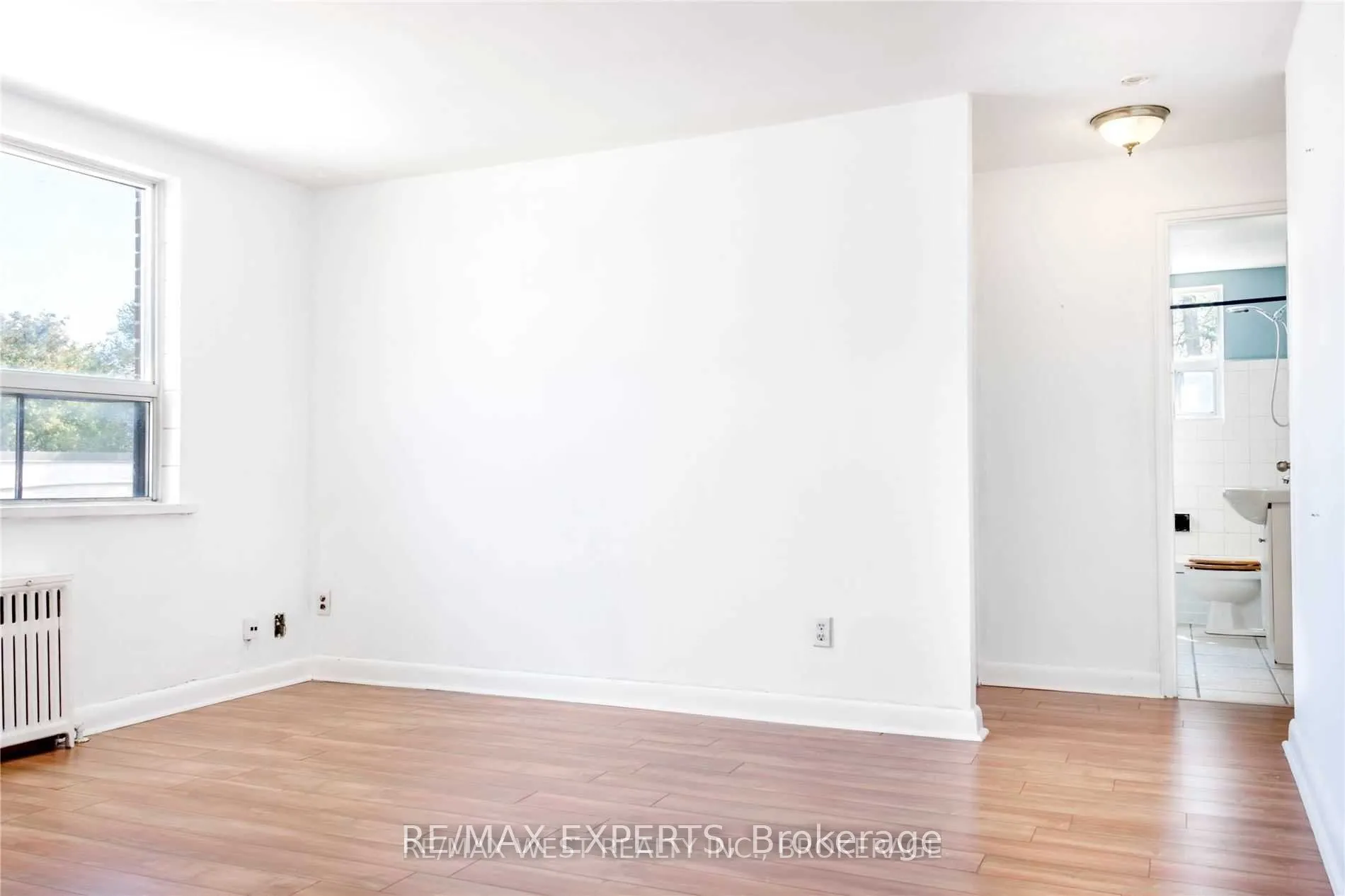 3261A Lake Shore Boulevard #301