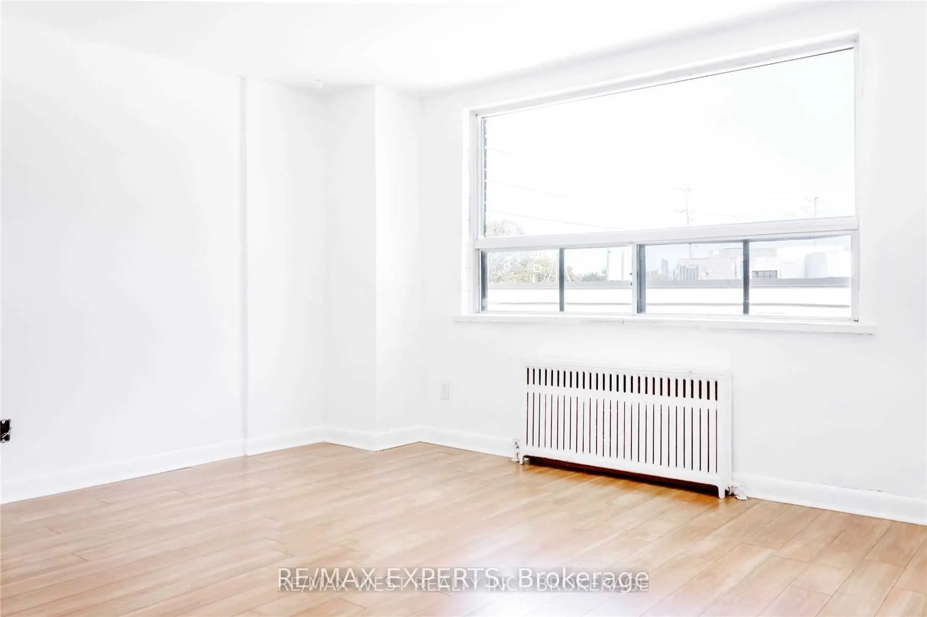 3261A Lake Shore Boulevard #301