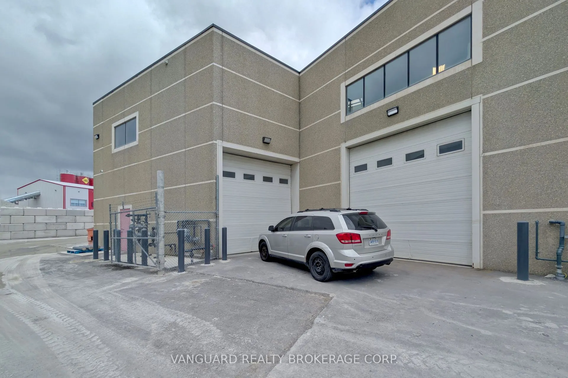 8 Cadetta Road #3