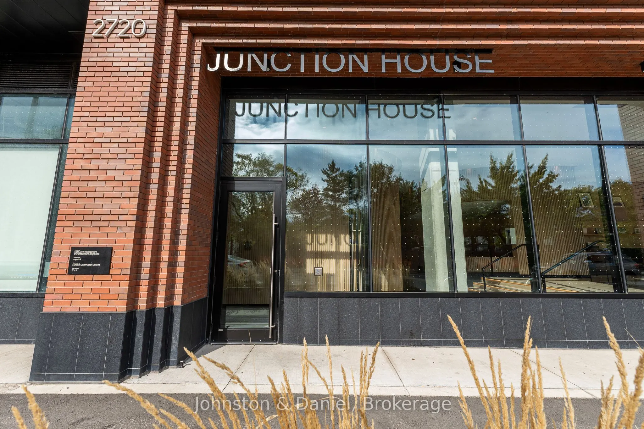 2720 Dundas Street W #618