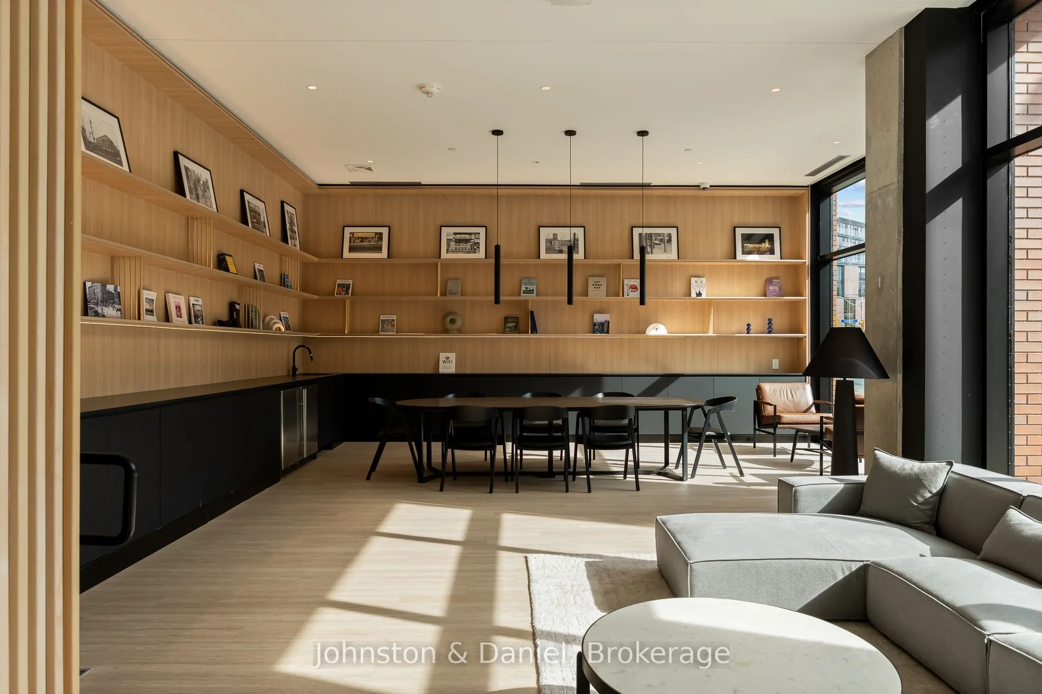 2720 Dundas Street W #618