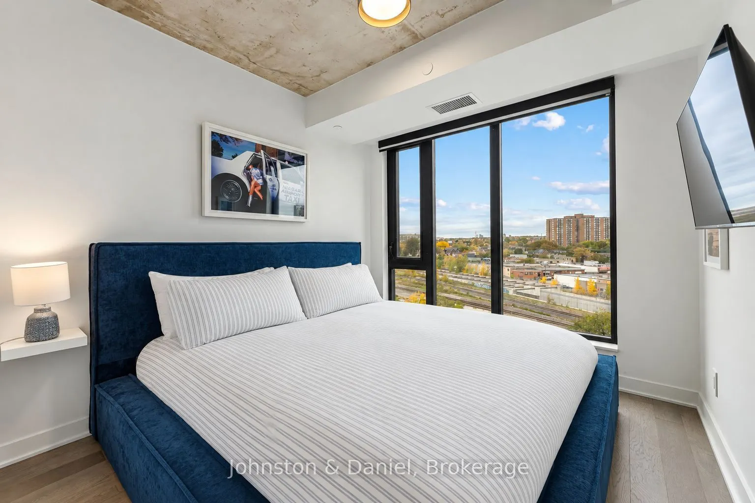 2720 Dundas Street W #618