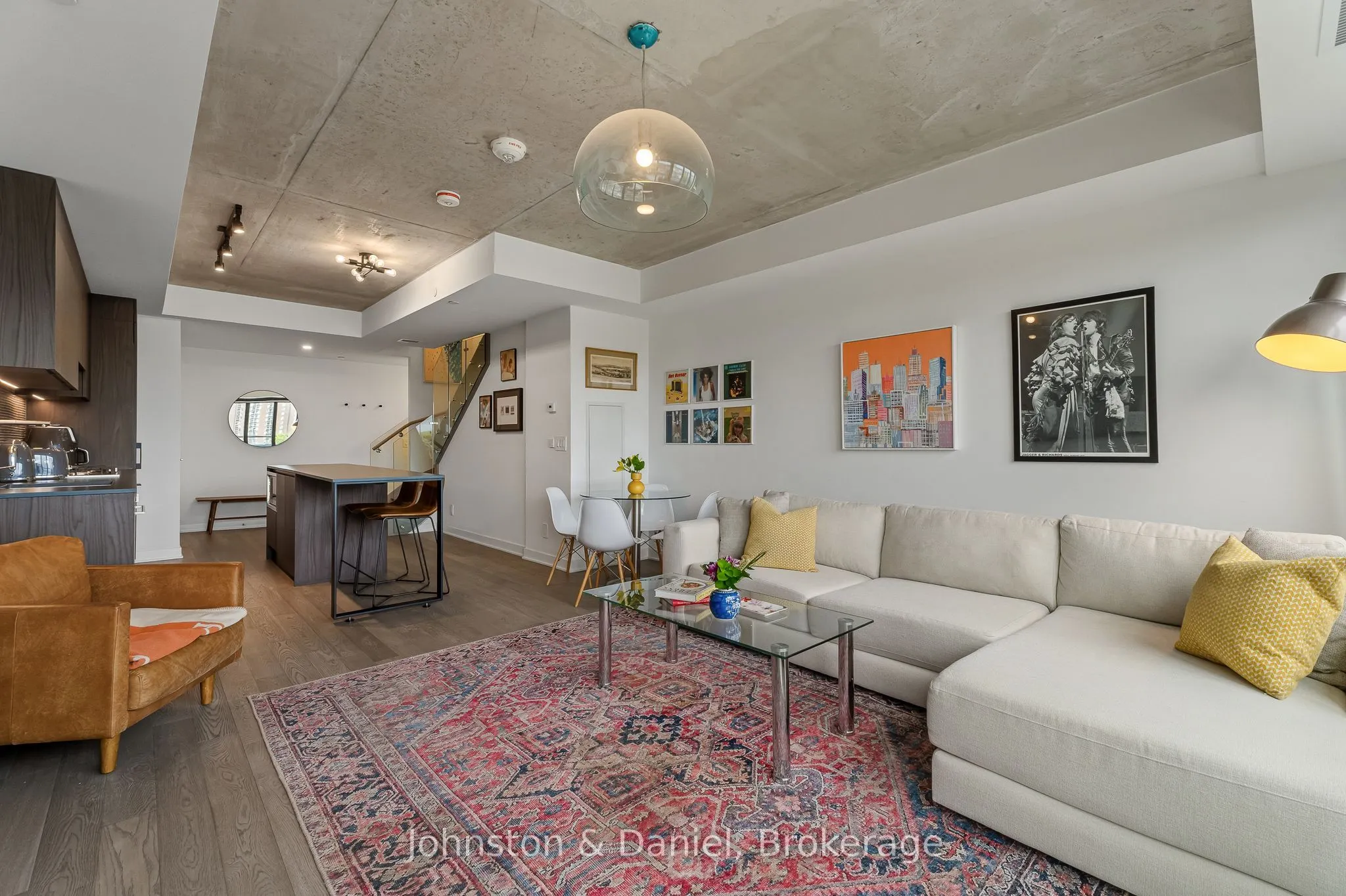 2720 Dundas Street W #618