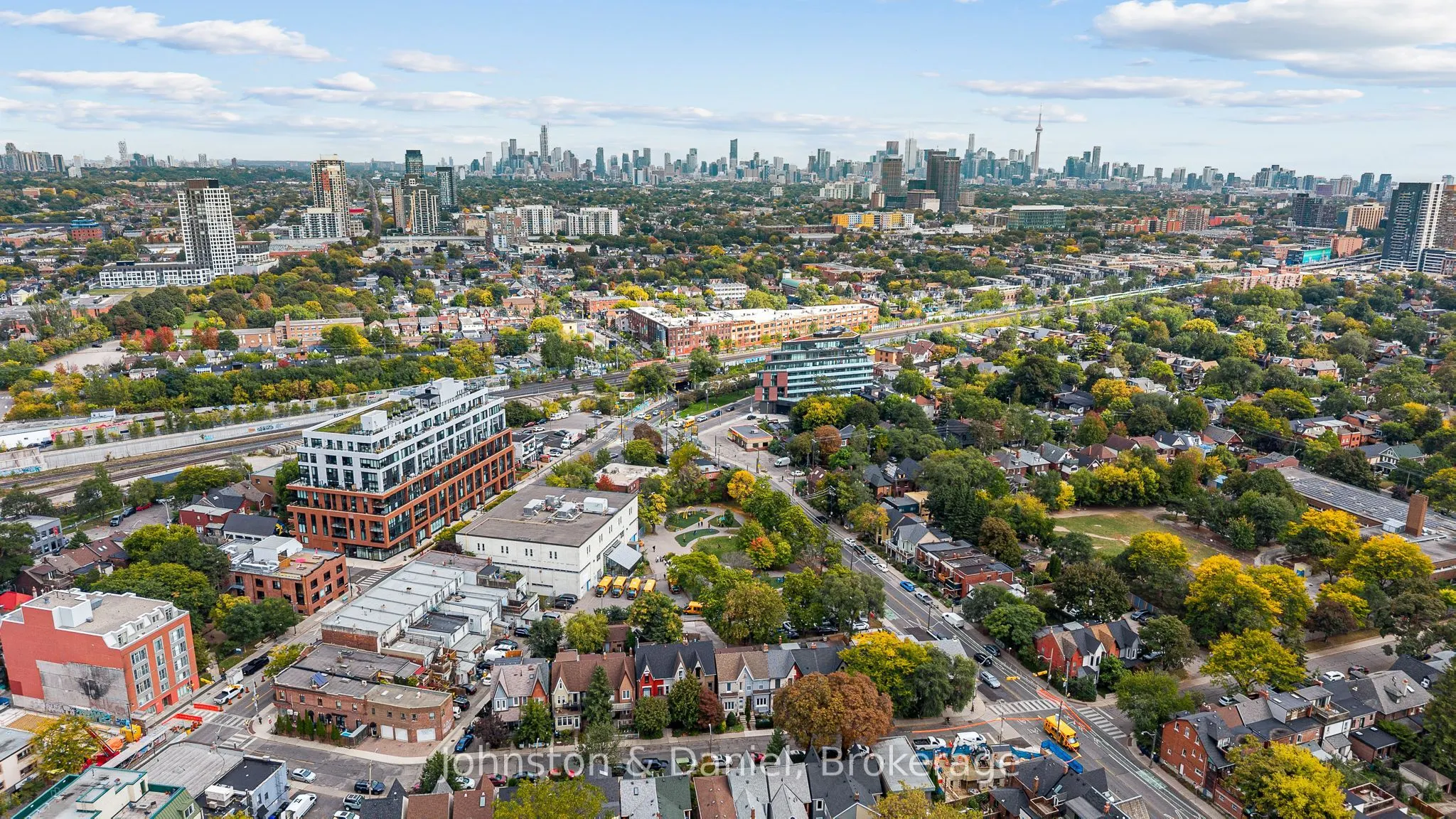 2720 Dundas Street W #618