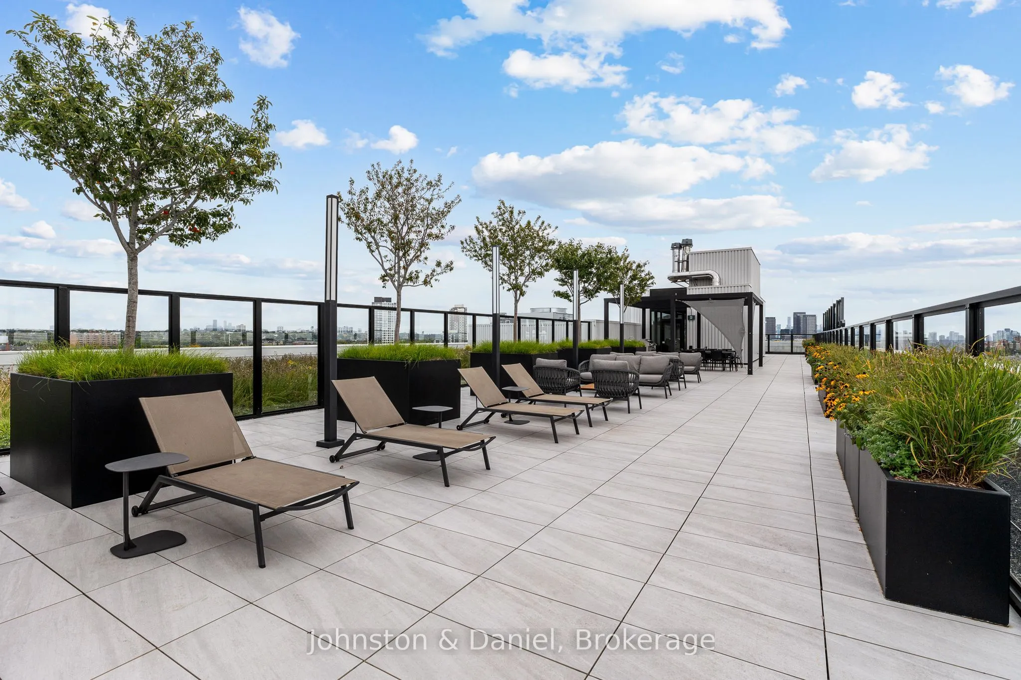 2720 Dundas Street W #618