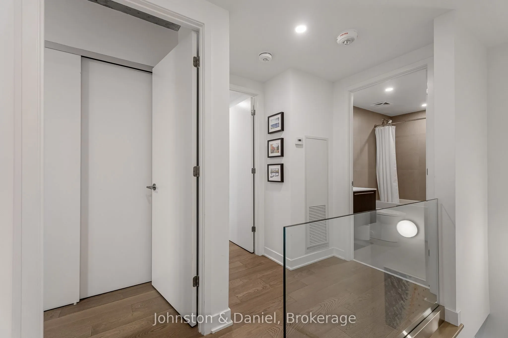 2720 Dundas Street W #618
