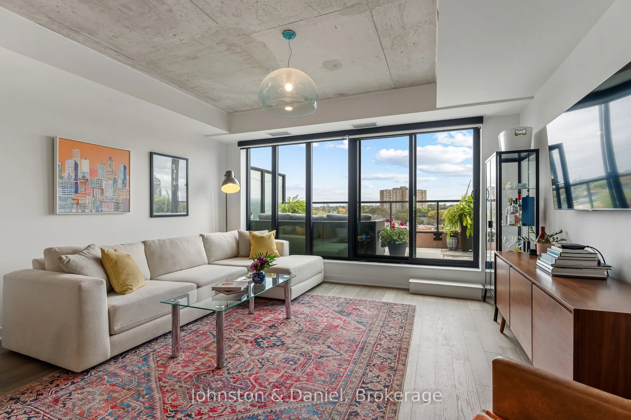2720 Dundas Street W #618