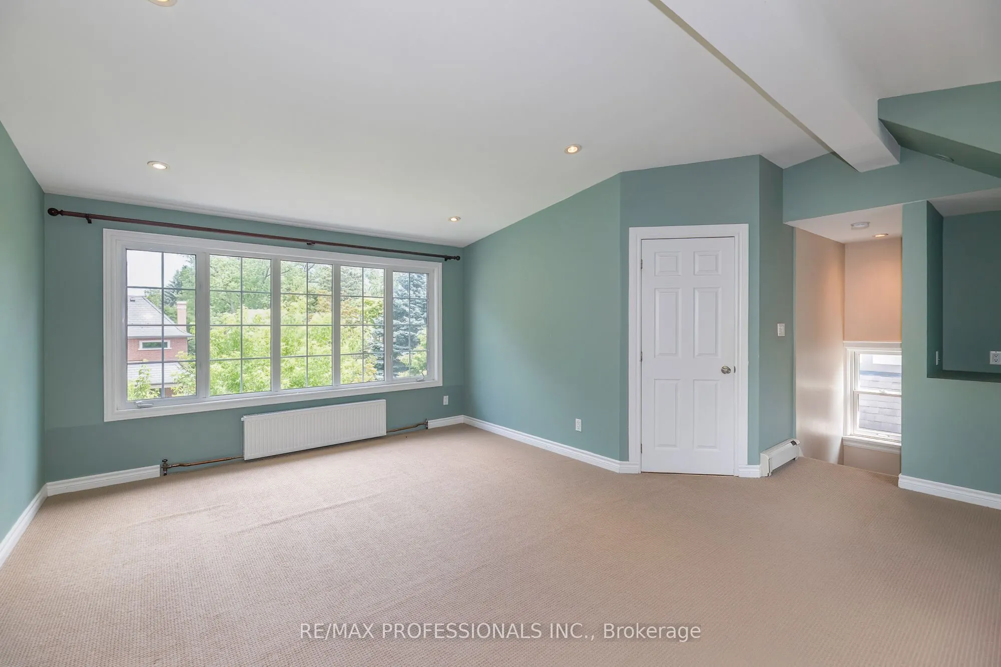 61 Grenview Boulevard N