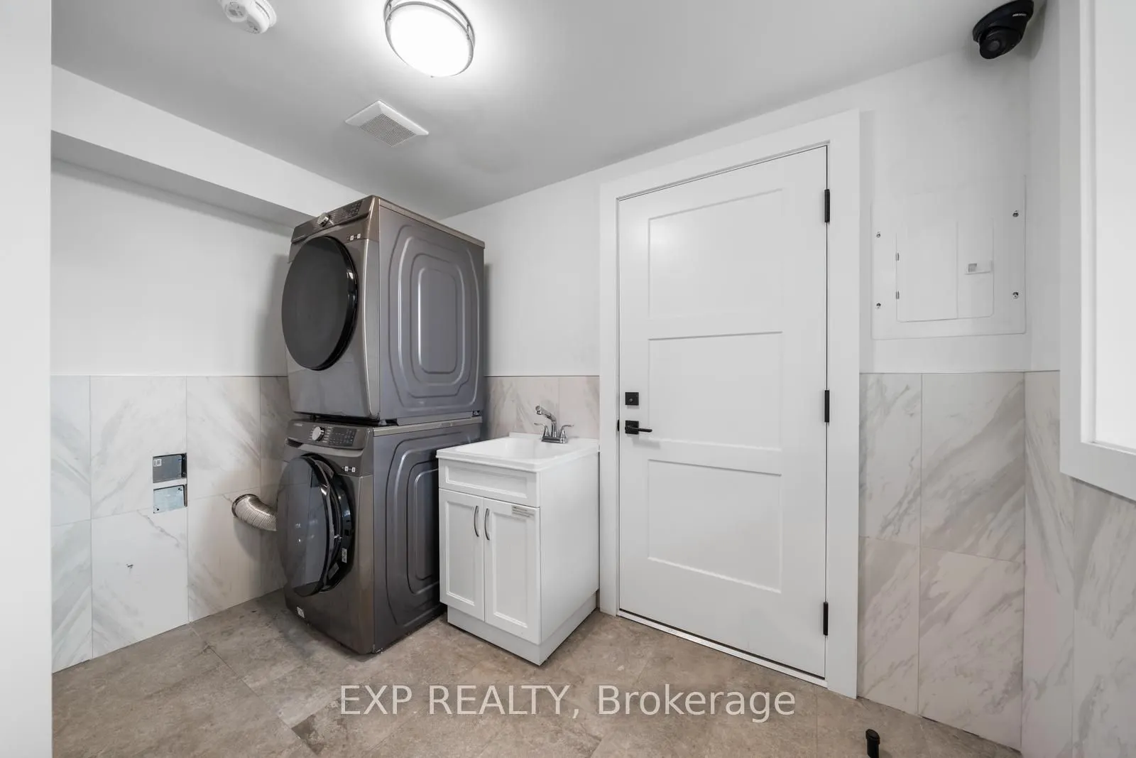 5 Brendwin Road #Lower