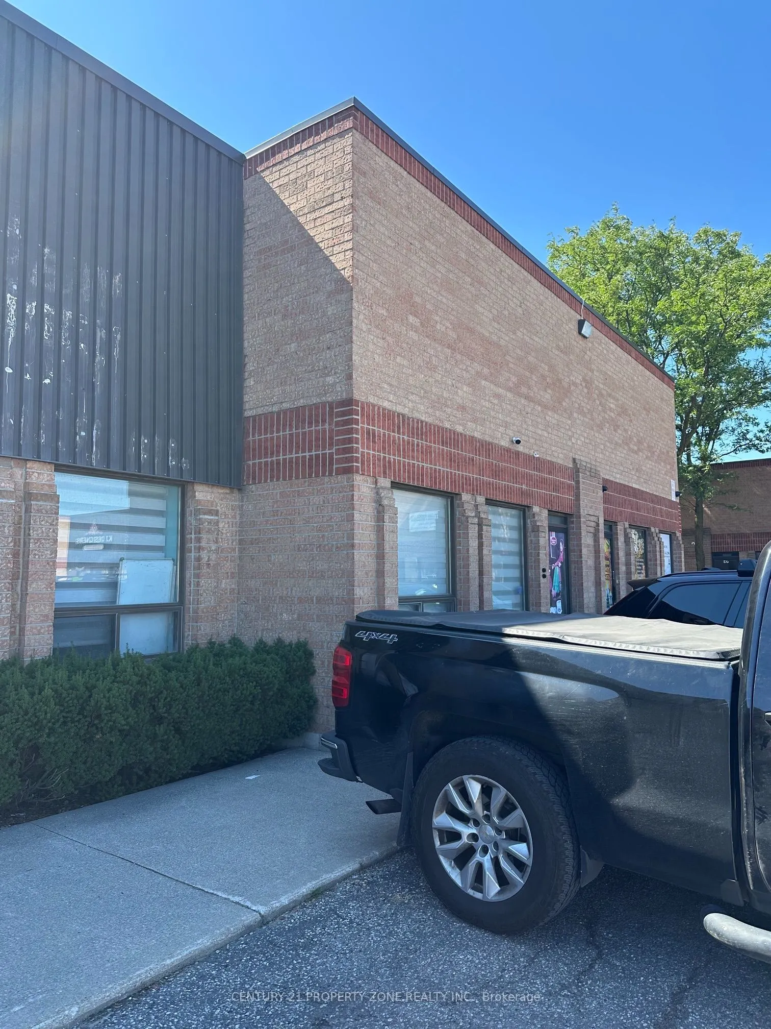 173 ADVANCE Boulevard #43