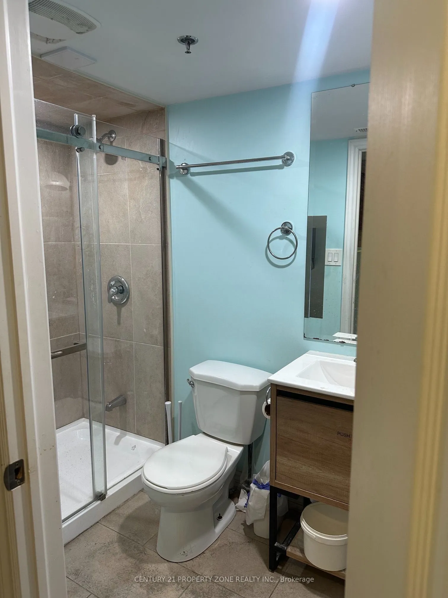 173 ADVANCE Boulevard #43