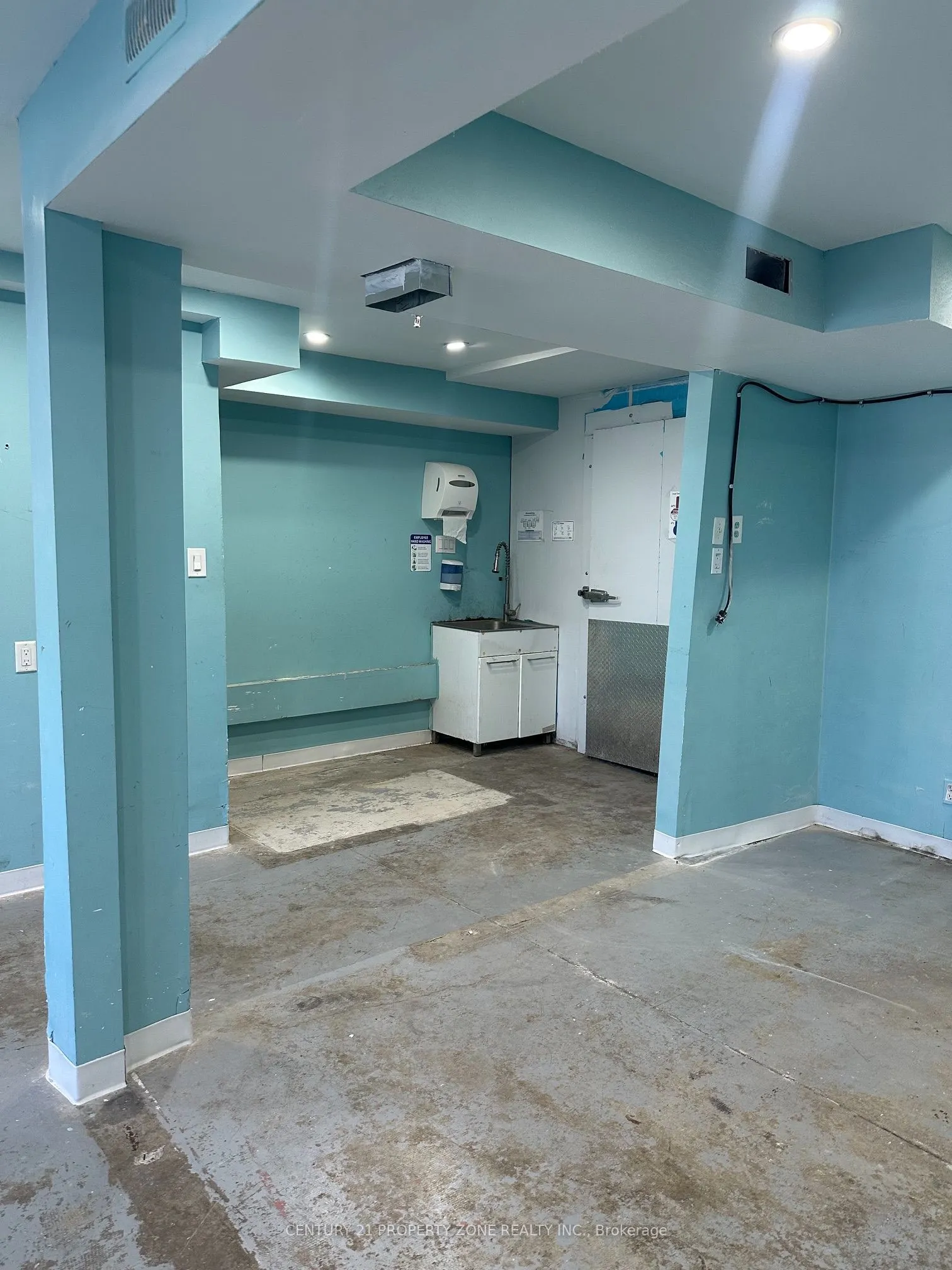 173 ADVANCE Boulevard #43