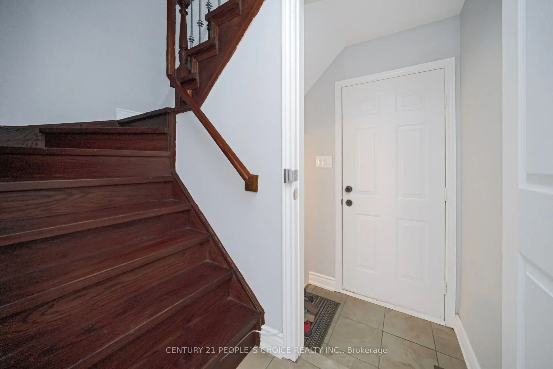 2 Checkerberry Crescent