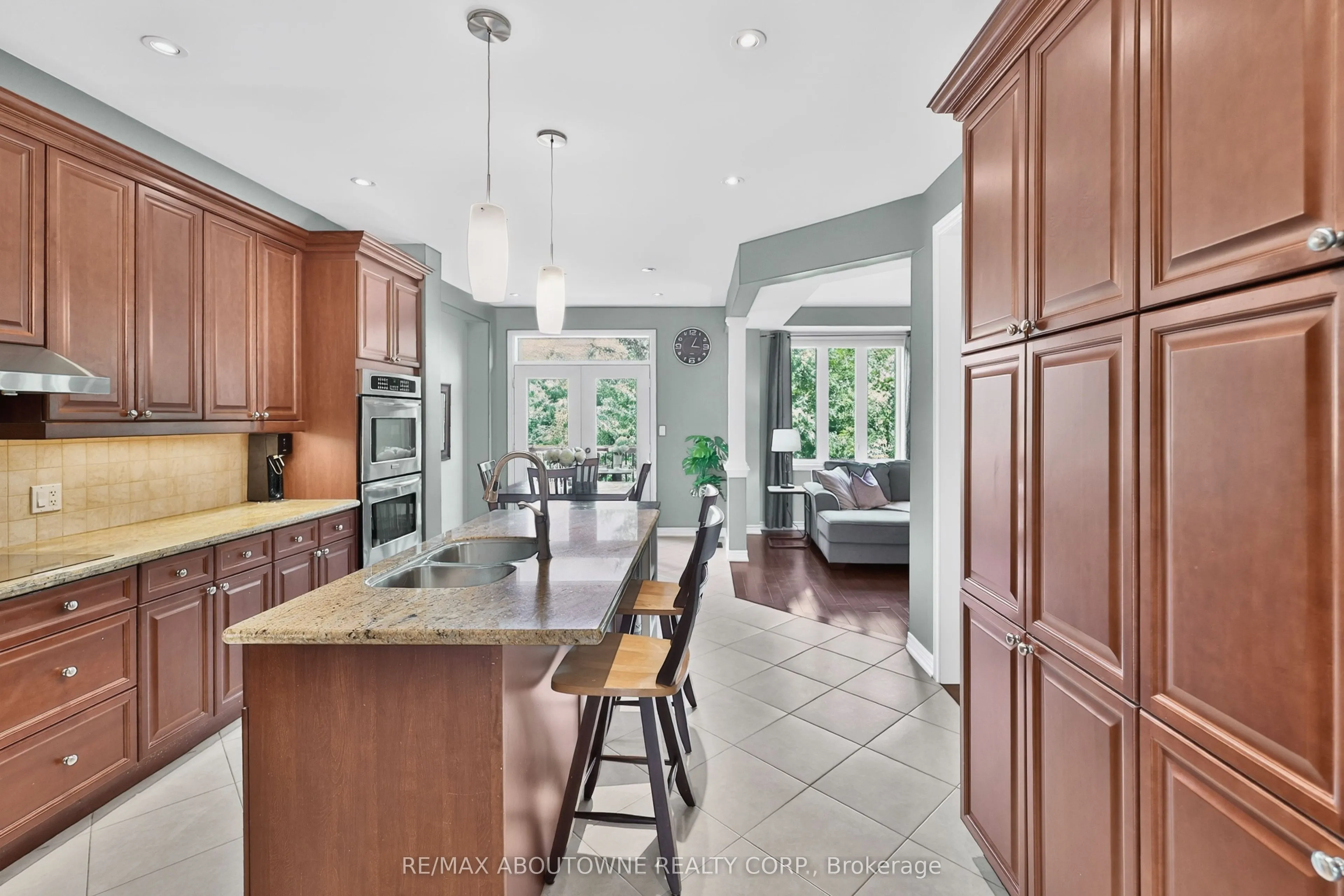 2269 Whitworth Drive