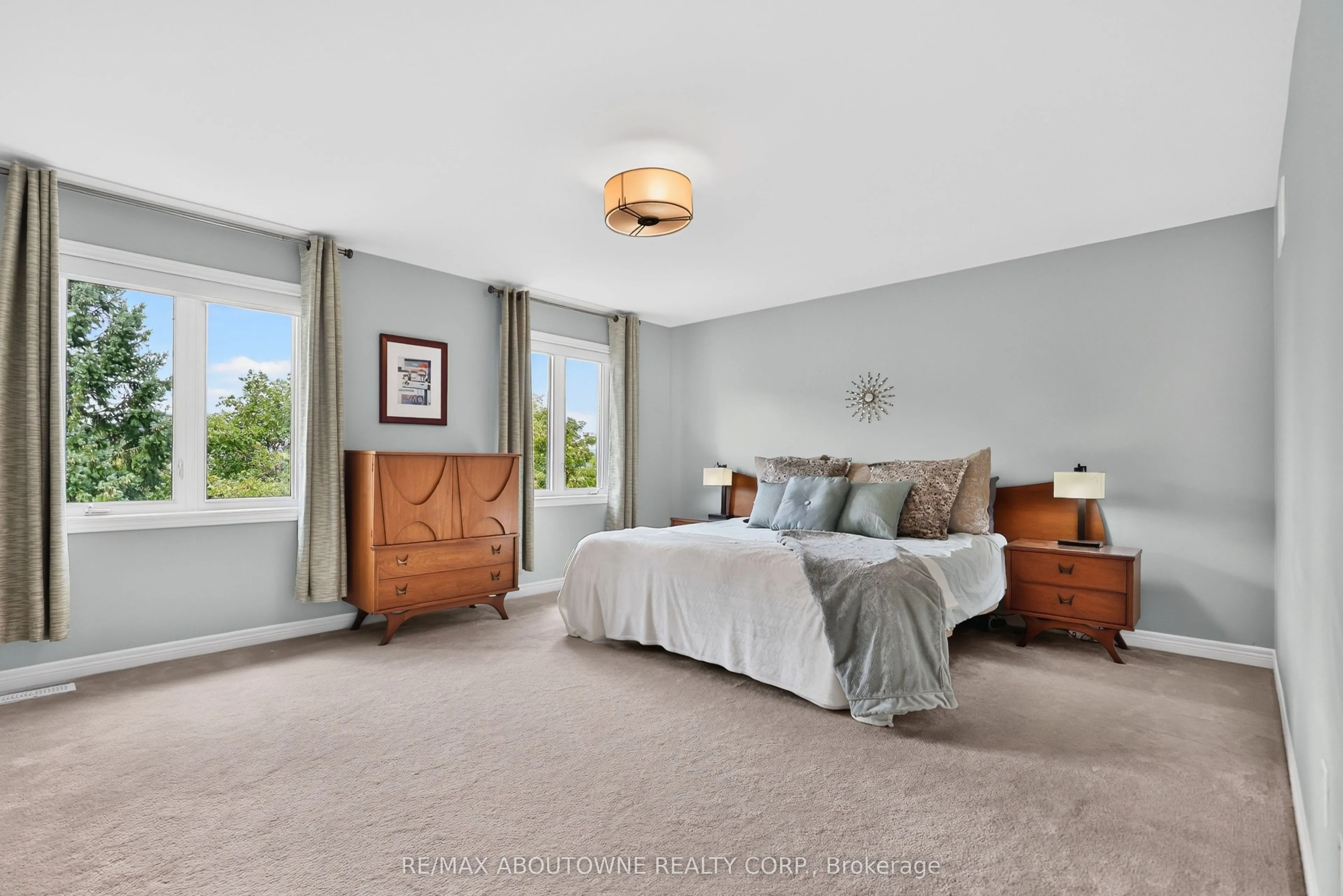 2269 Whitworth Drive