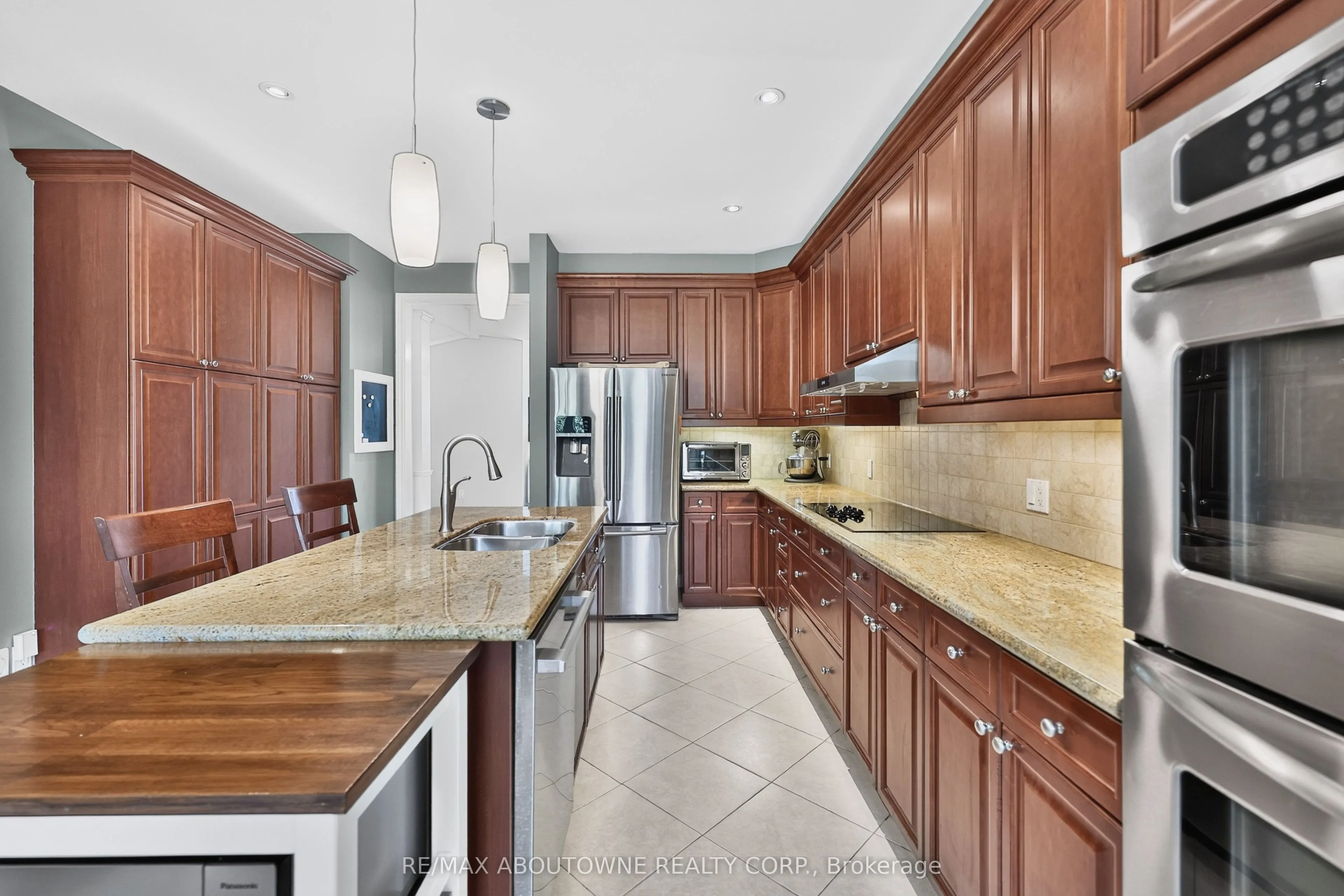 2269 Whitworth Drive