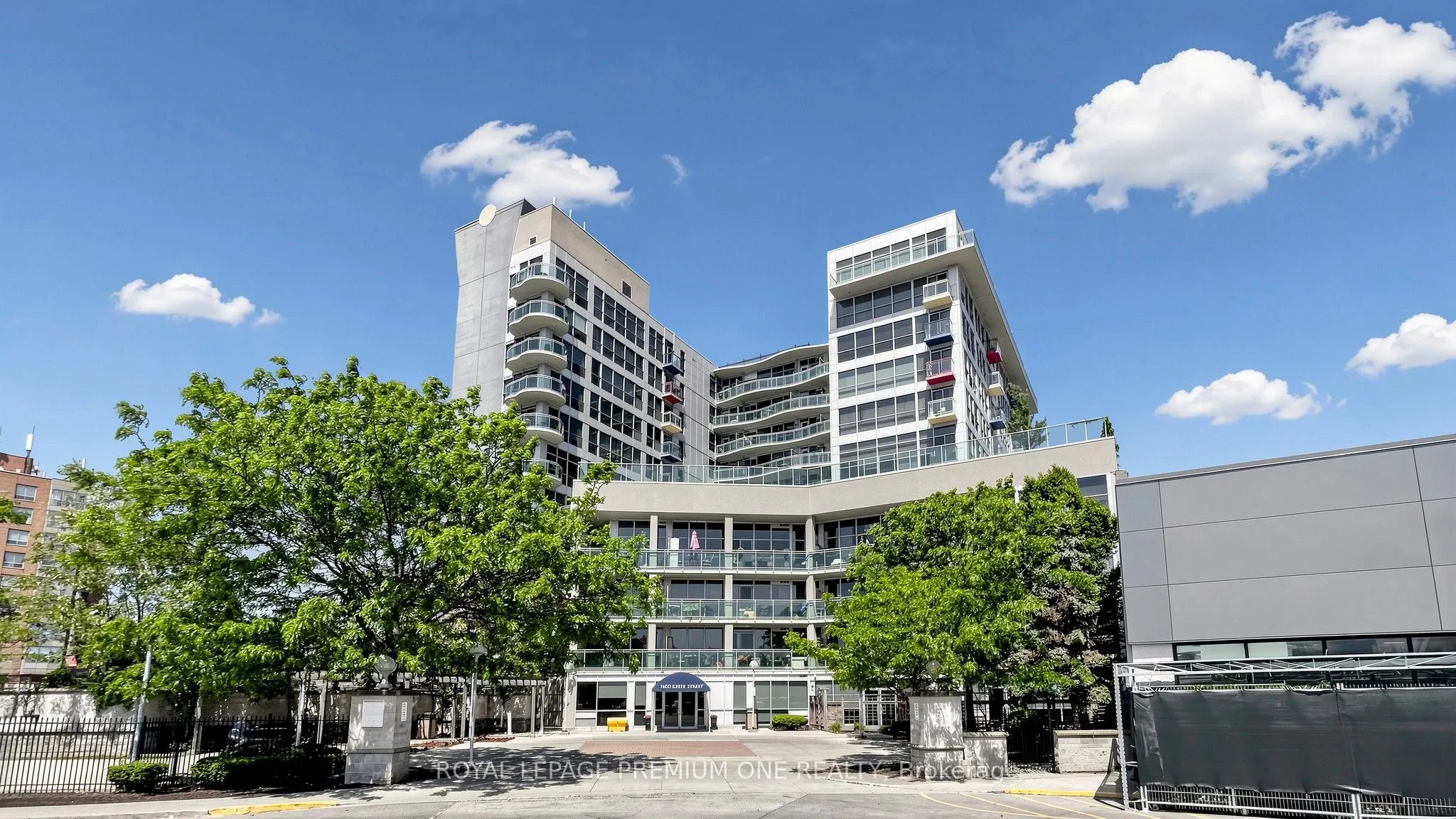 1600 Keele Street #824