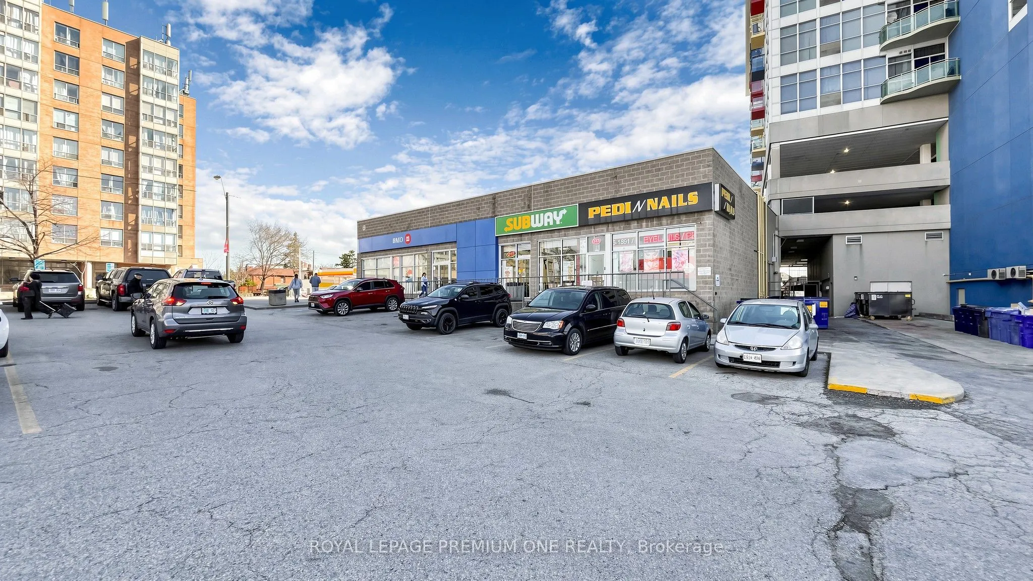 1600 Keele Street #824