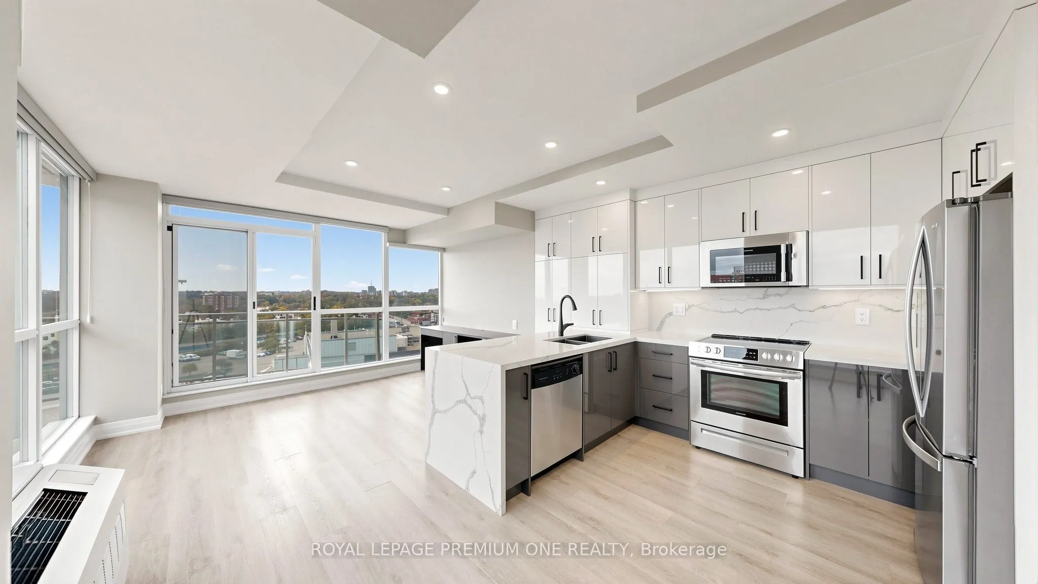 1600 Keele Street #824