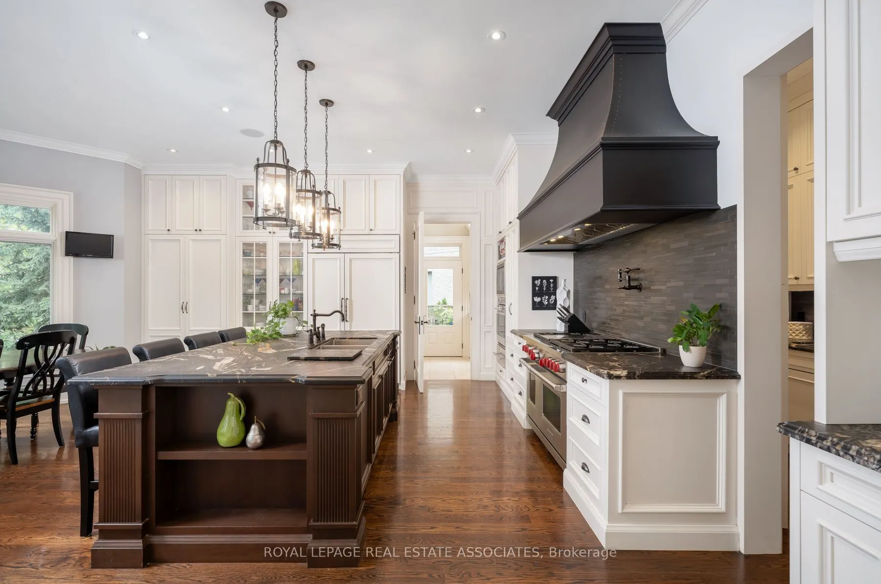 1469 Crescent Road