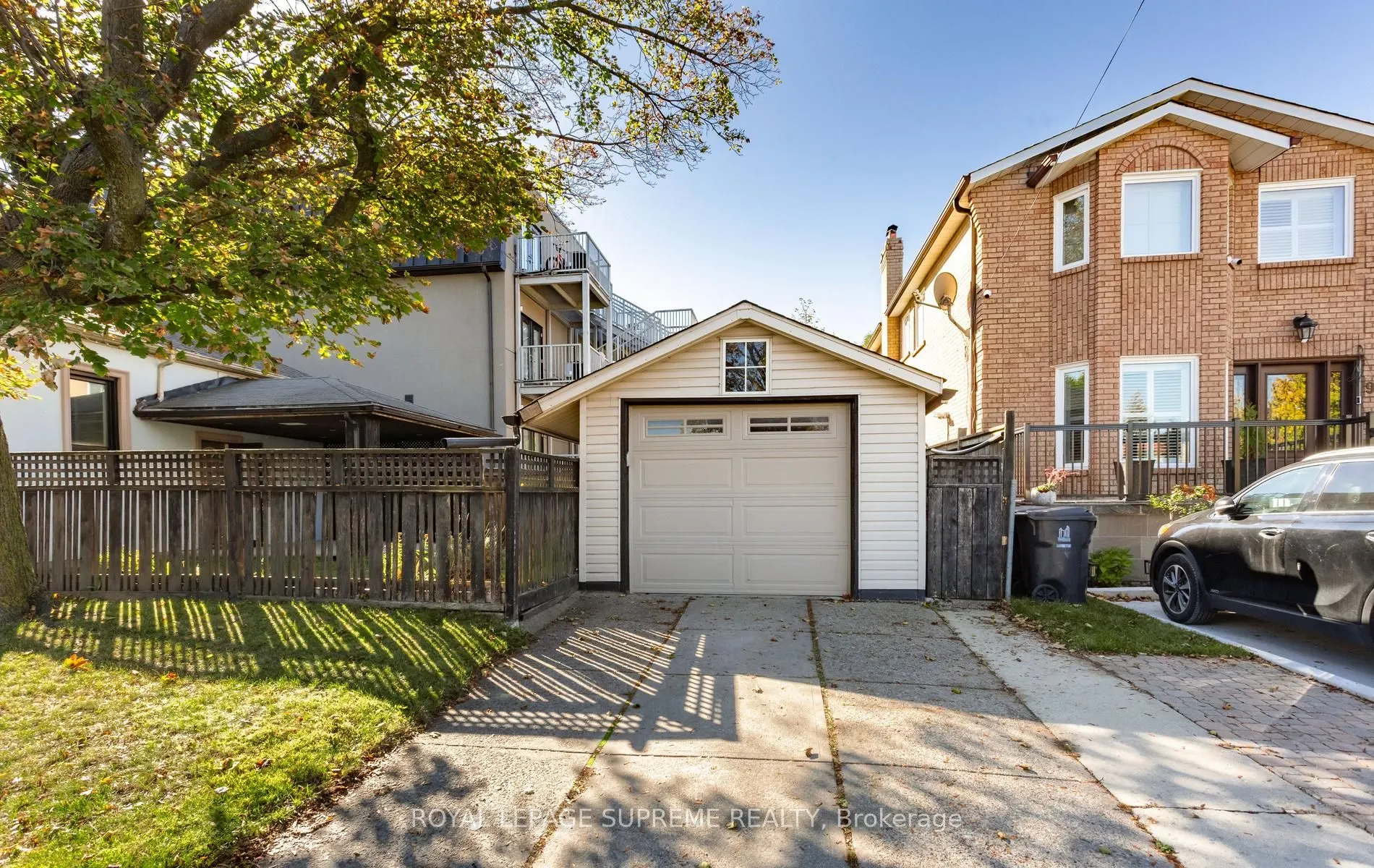 54 East Drive