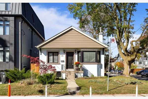 54 East Drive