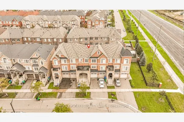 32 Rockman Crescent